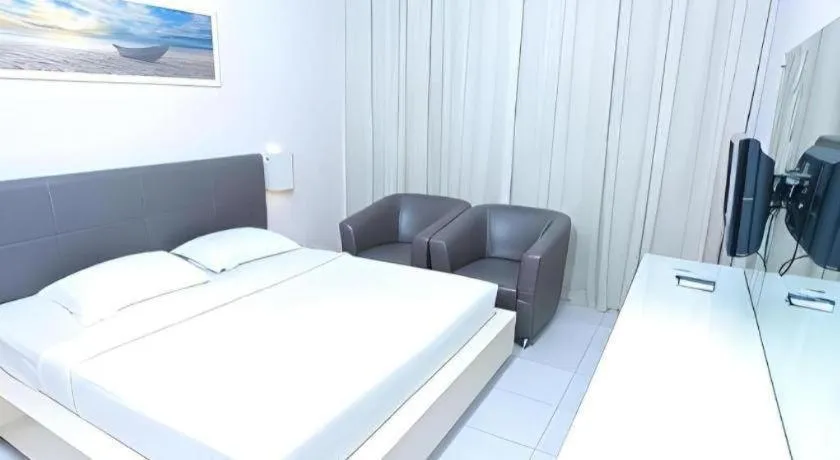 Bed in Royal Hotel n' Lounge