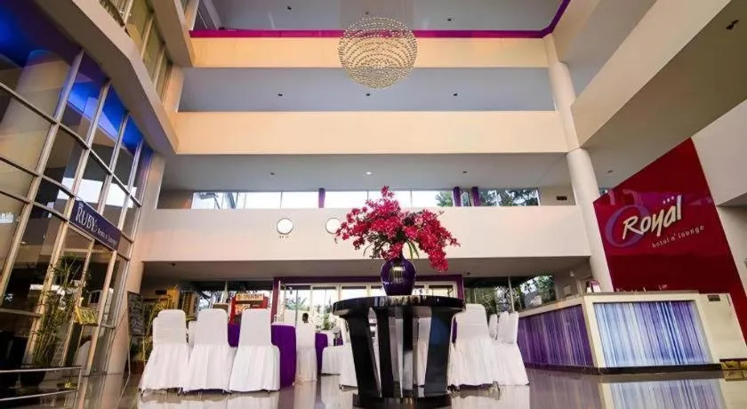 Royal Hotel n' Lounge