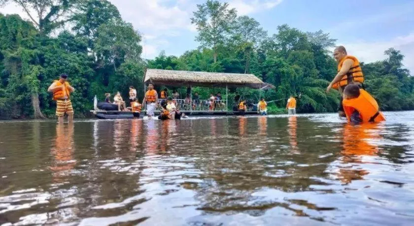 The Raft Land Resort