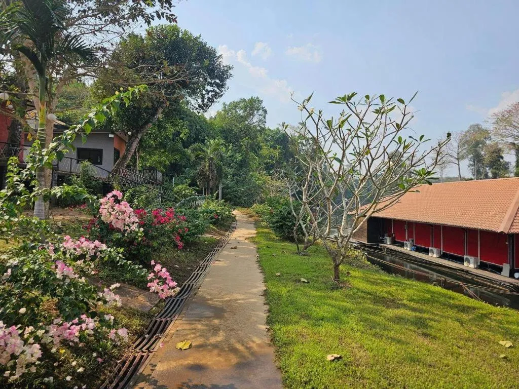 The Raft Land Resort