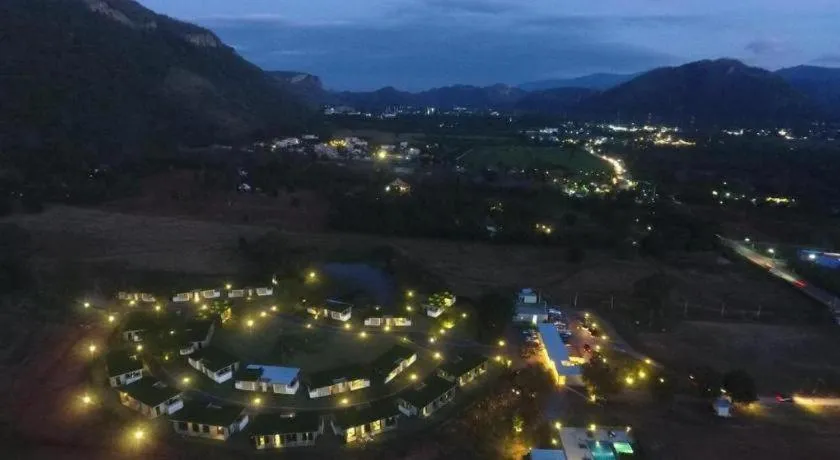 Curve360 Hotel Khao Yai