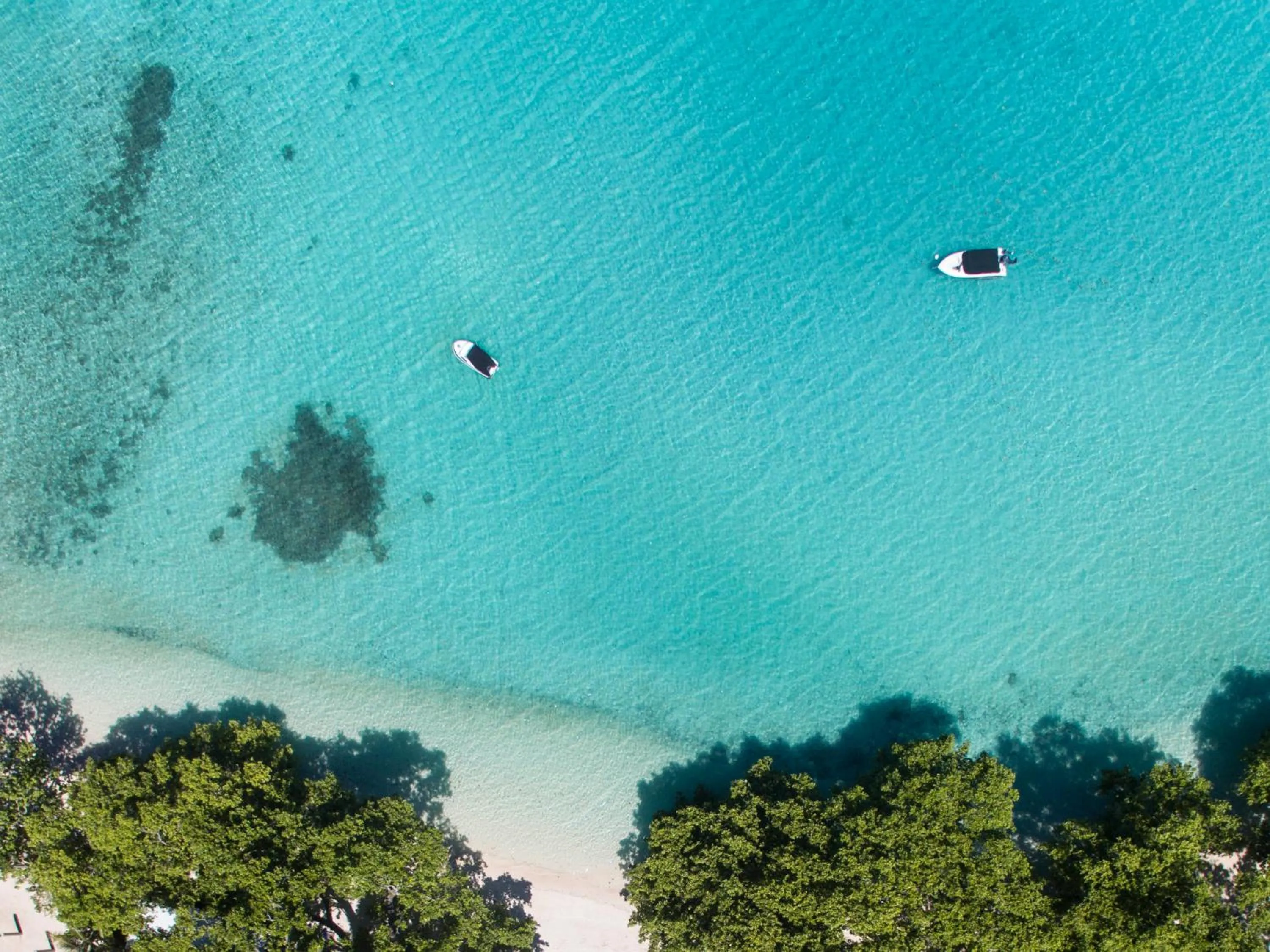 Barrier Beach Resort