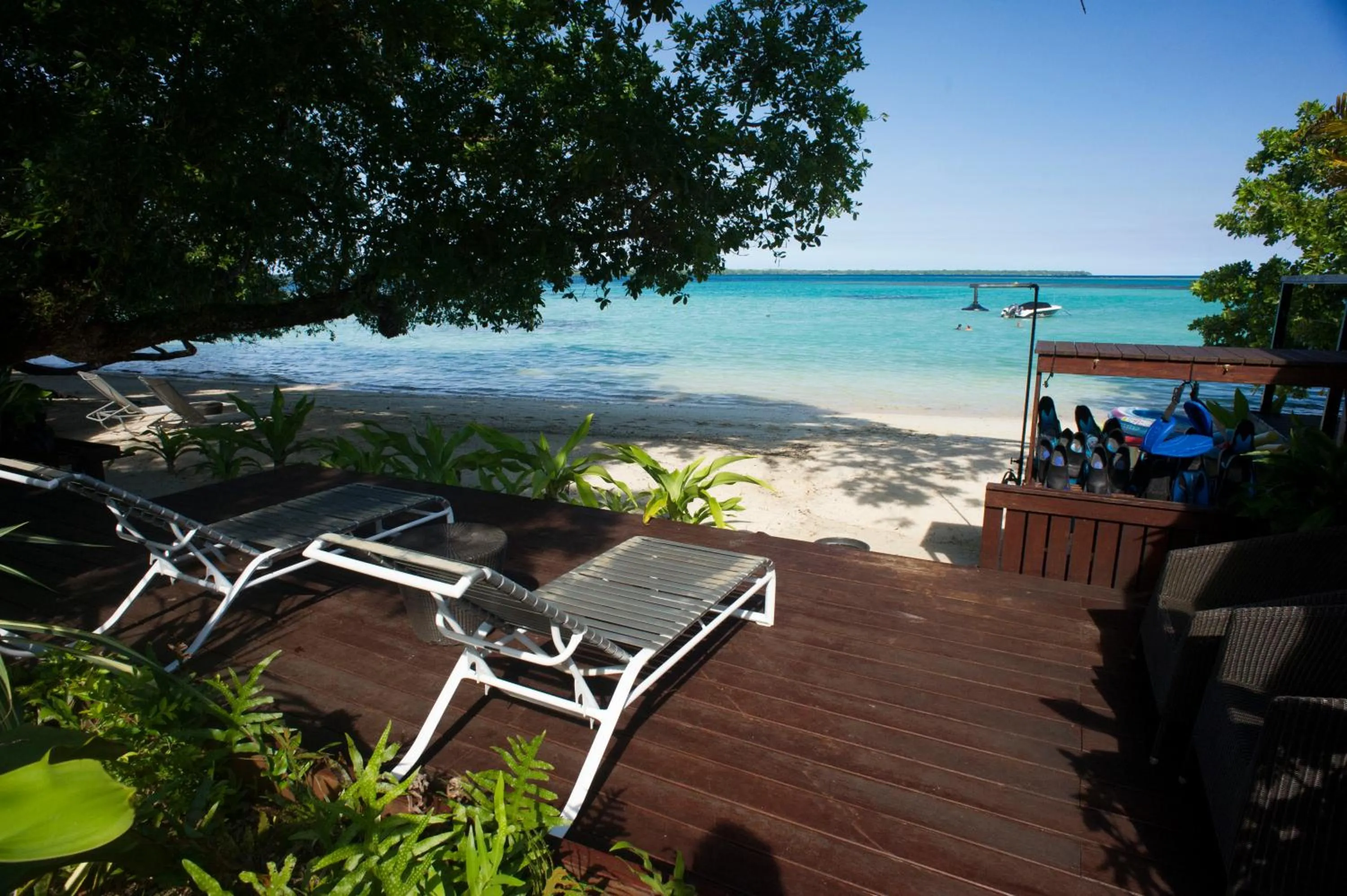 Barrier Beach Resort