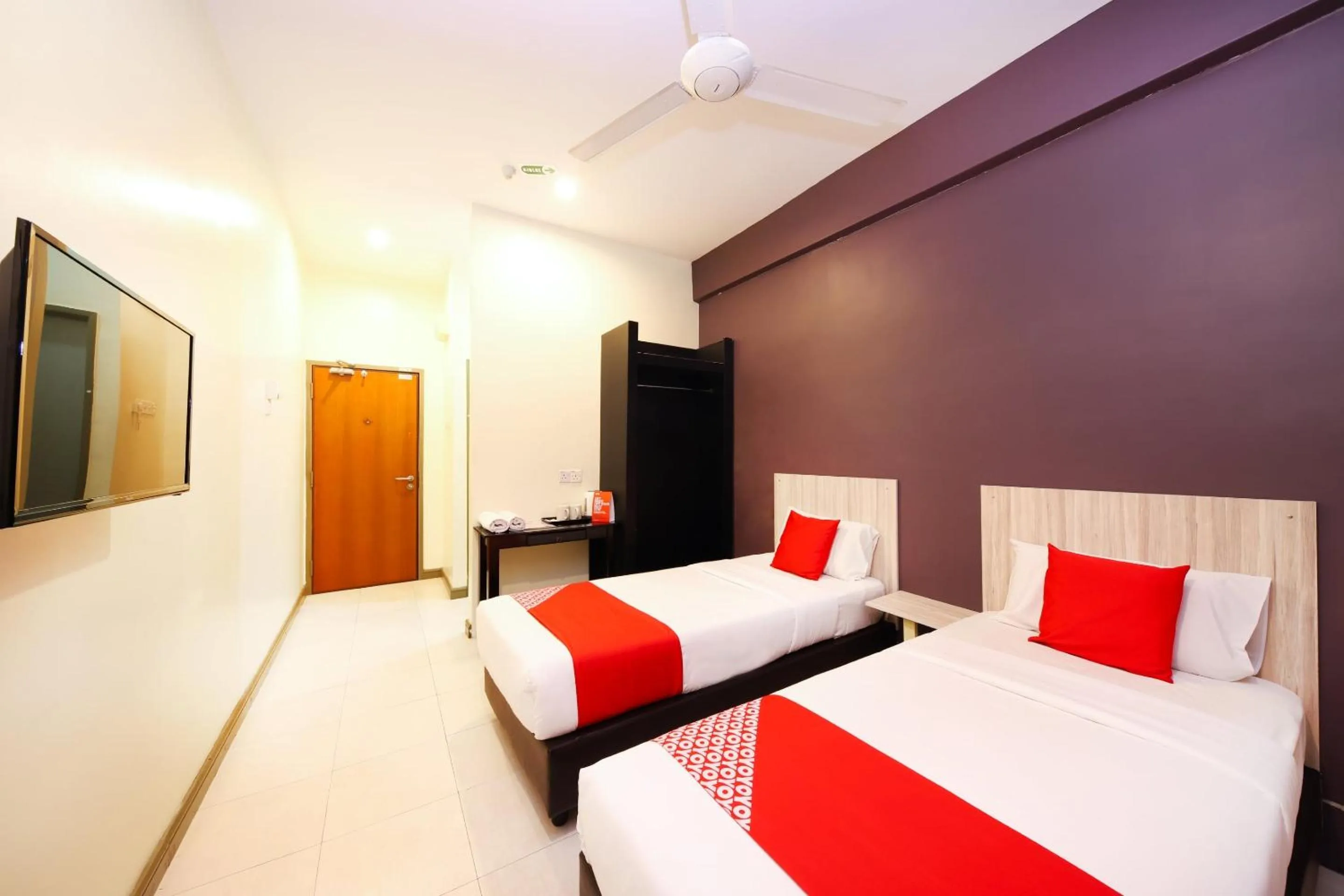 Bedroom, Bed in Collection O Batu Ferringhi Beach formerly ESQ Ferringhi