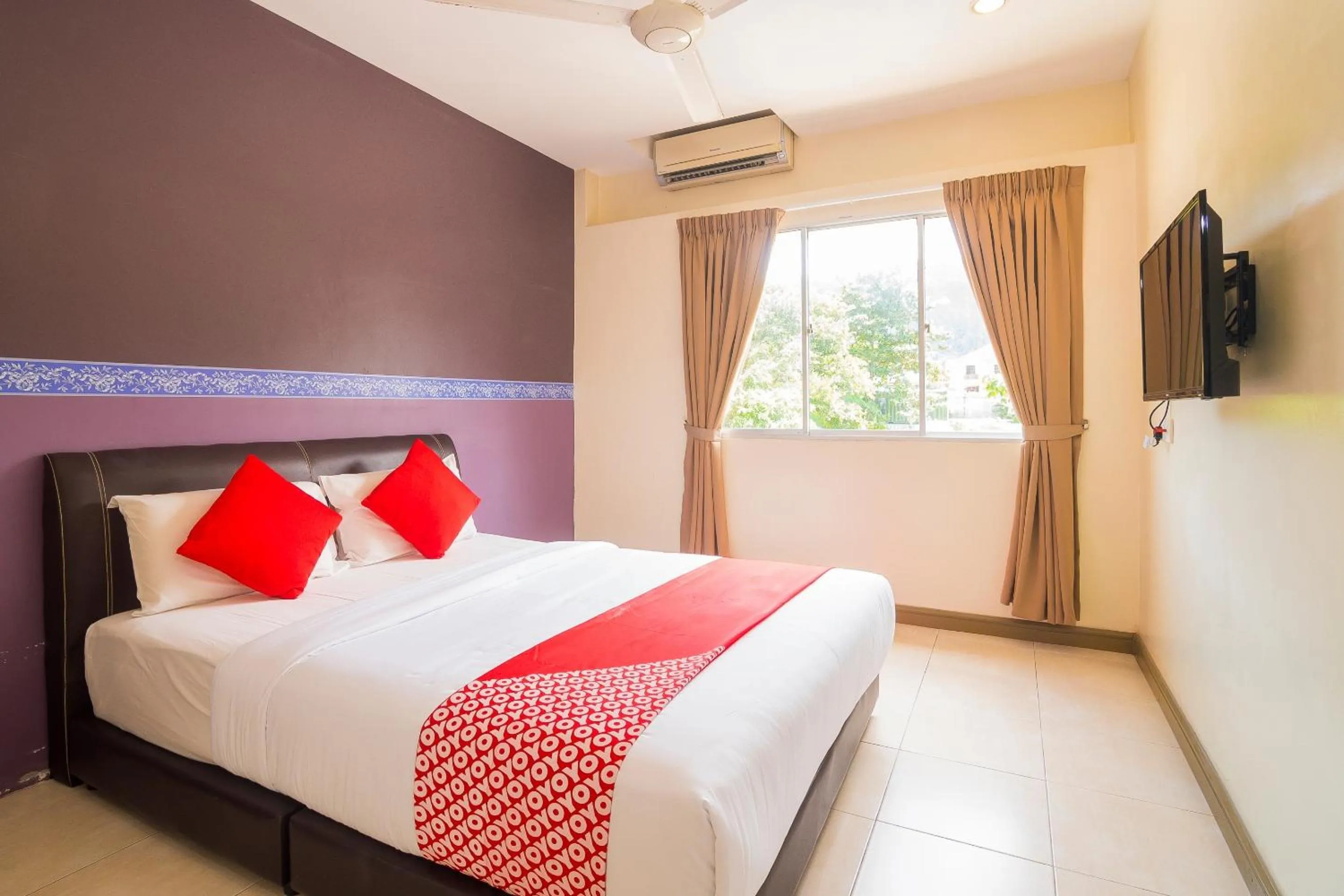 Bedroom, Bed in Collection O Batu Ferringhi Beach formerly ESQ Ferringhi