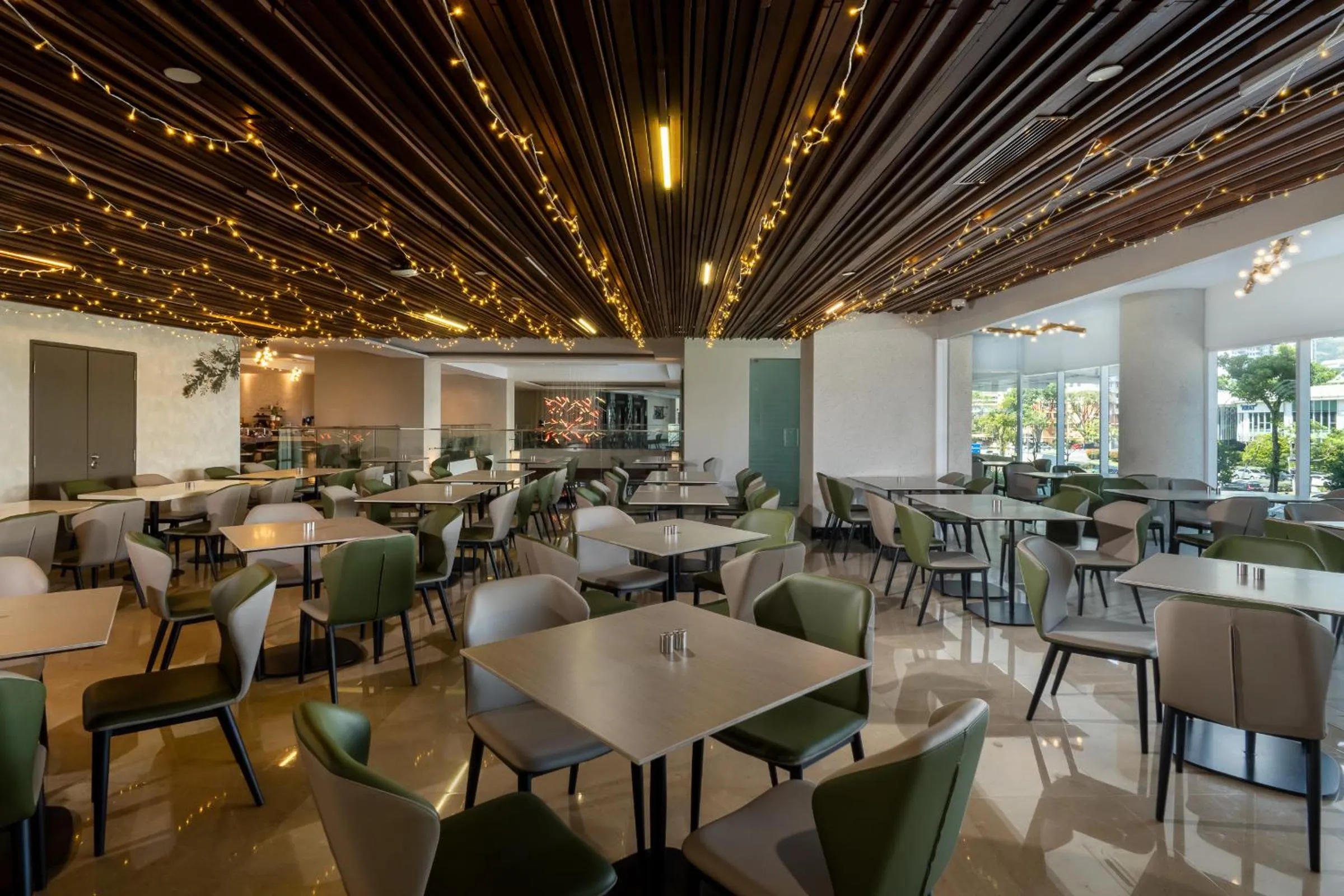Restaurant/places to eat in Olive Tree Hotel Penang