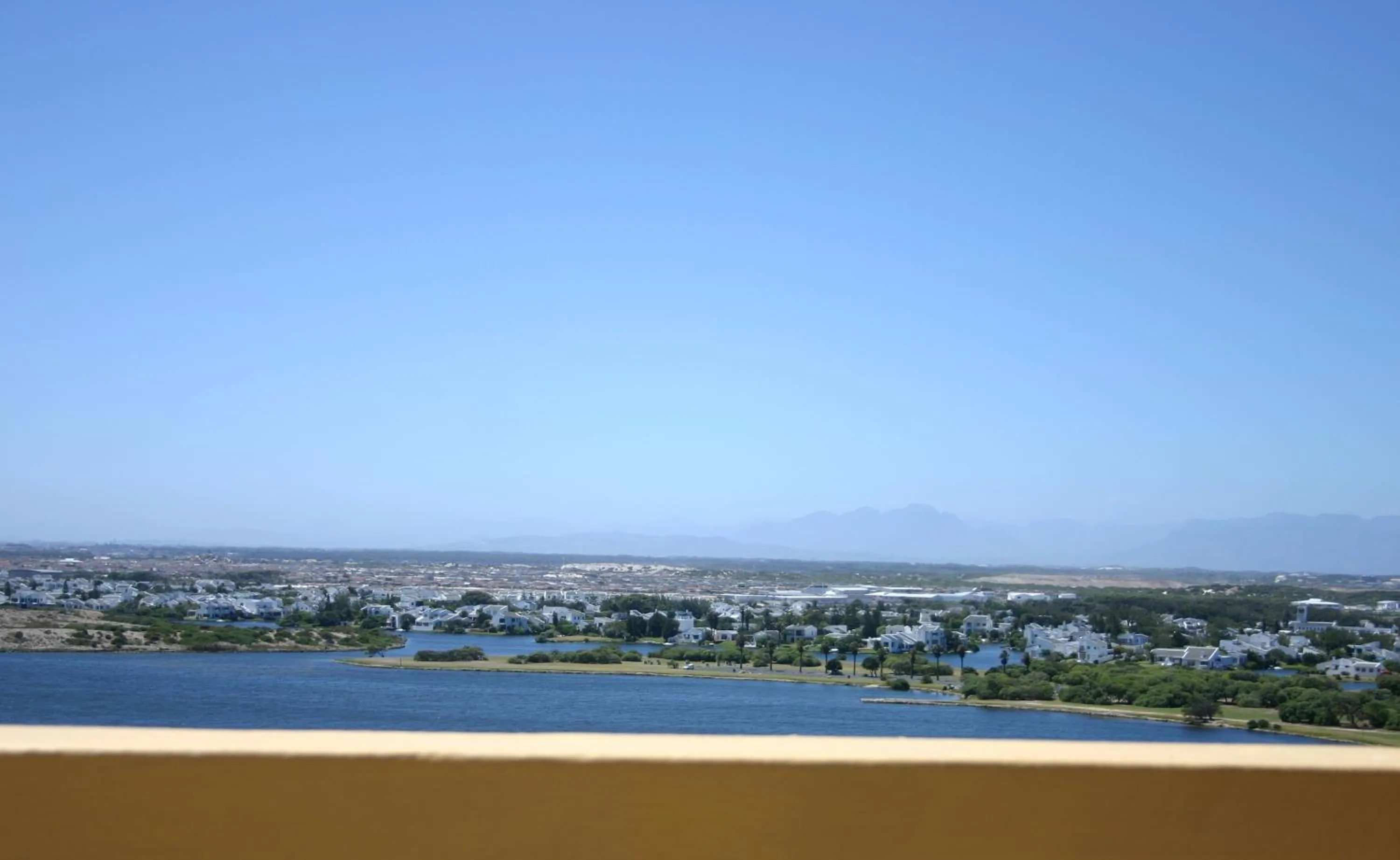 Day in Colona Castle