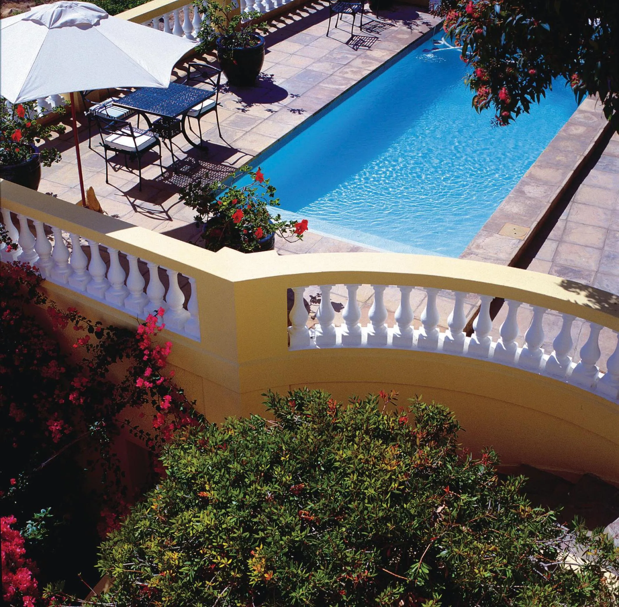 Swimming pool in Colona Castle