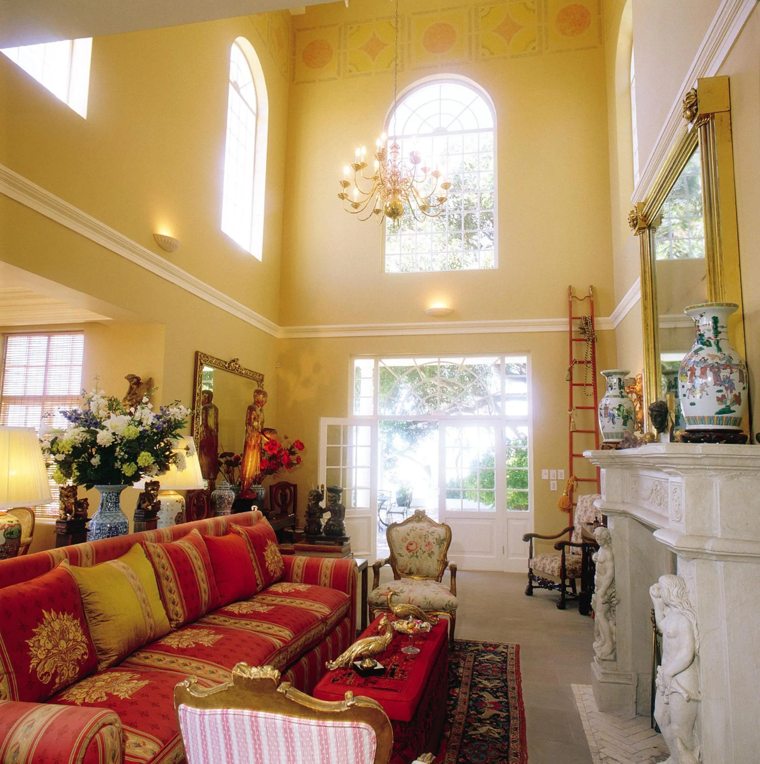 Communal lounge/ TV room in Colona Castle