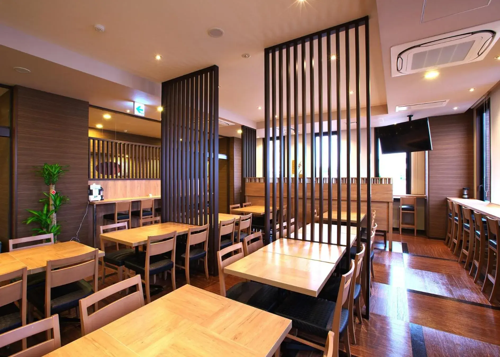 Restaurant/places to eat in Hotel Route Inn Toyama Inter Restaurant/places to eat in Hotel Route Inn Toyama Inter
