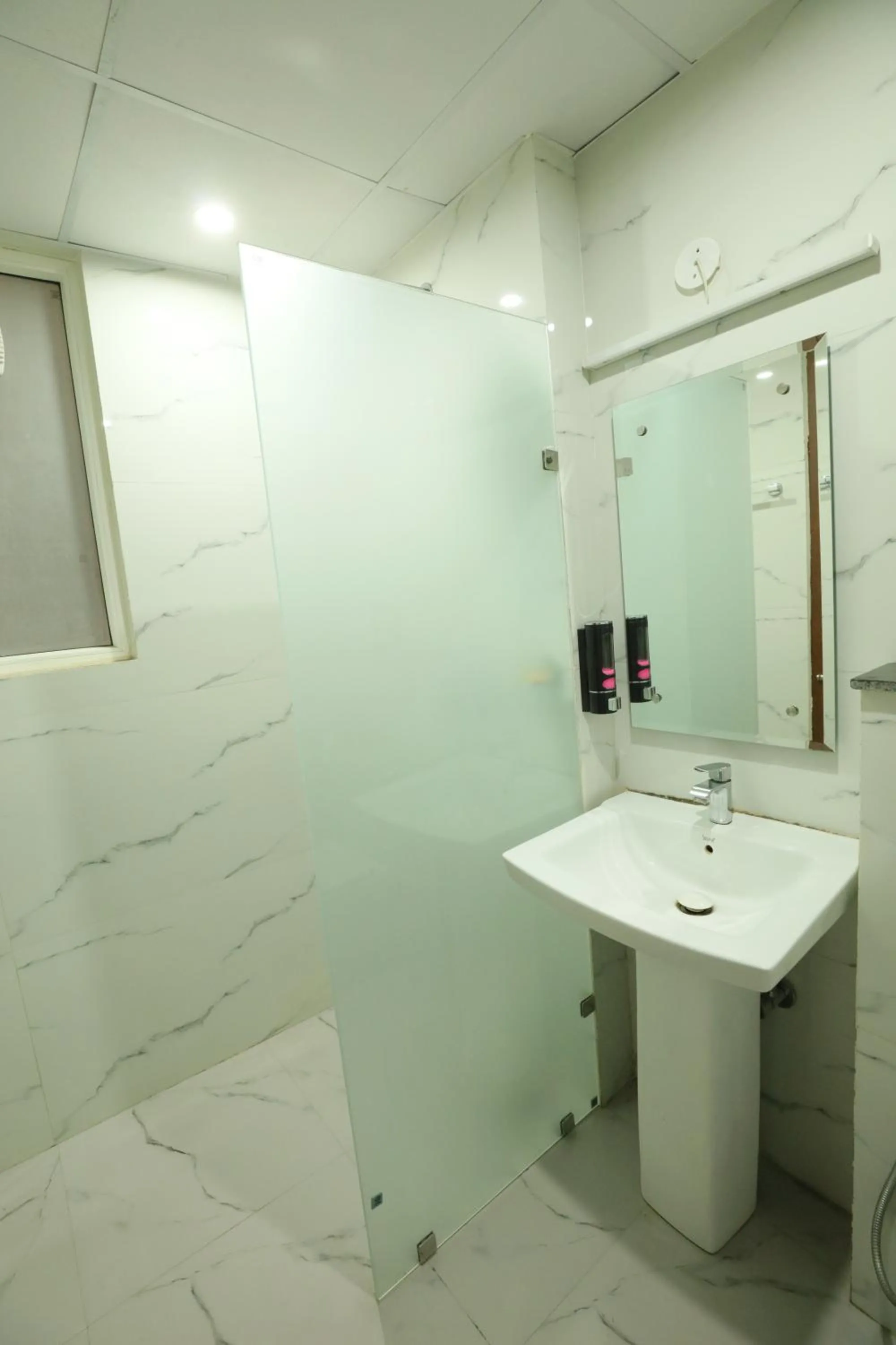 Bathroom in CORPORATE STAYS-Golf Course Road
