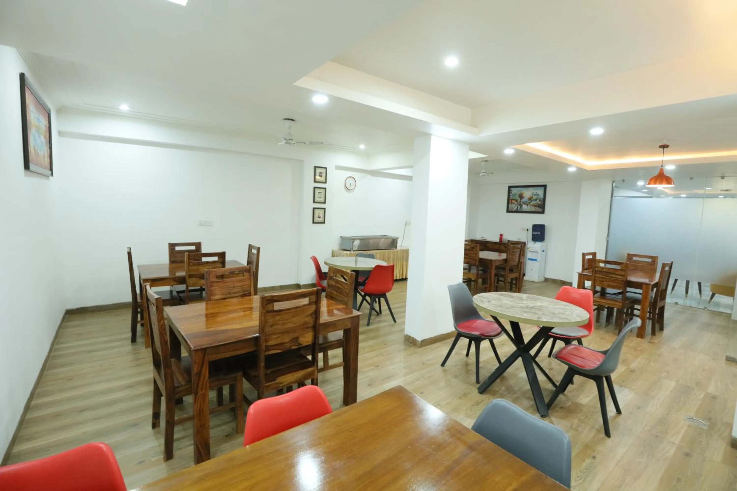 Restaurant/places to eat in CORPORATE STAYS-Golf Course Road