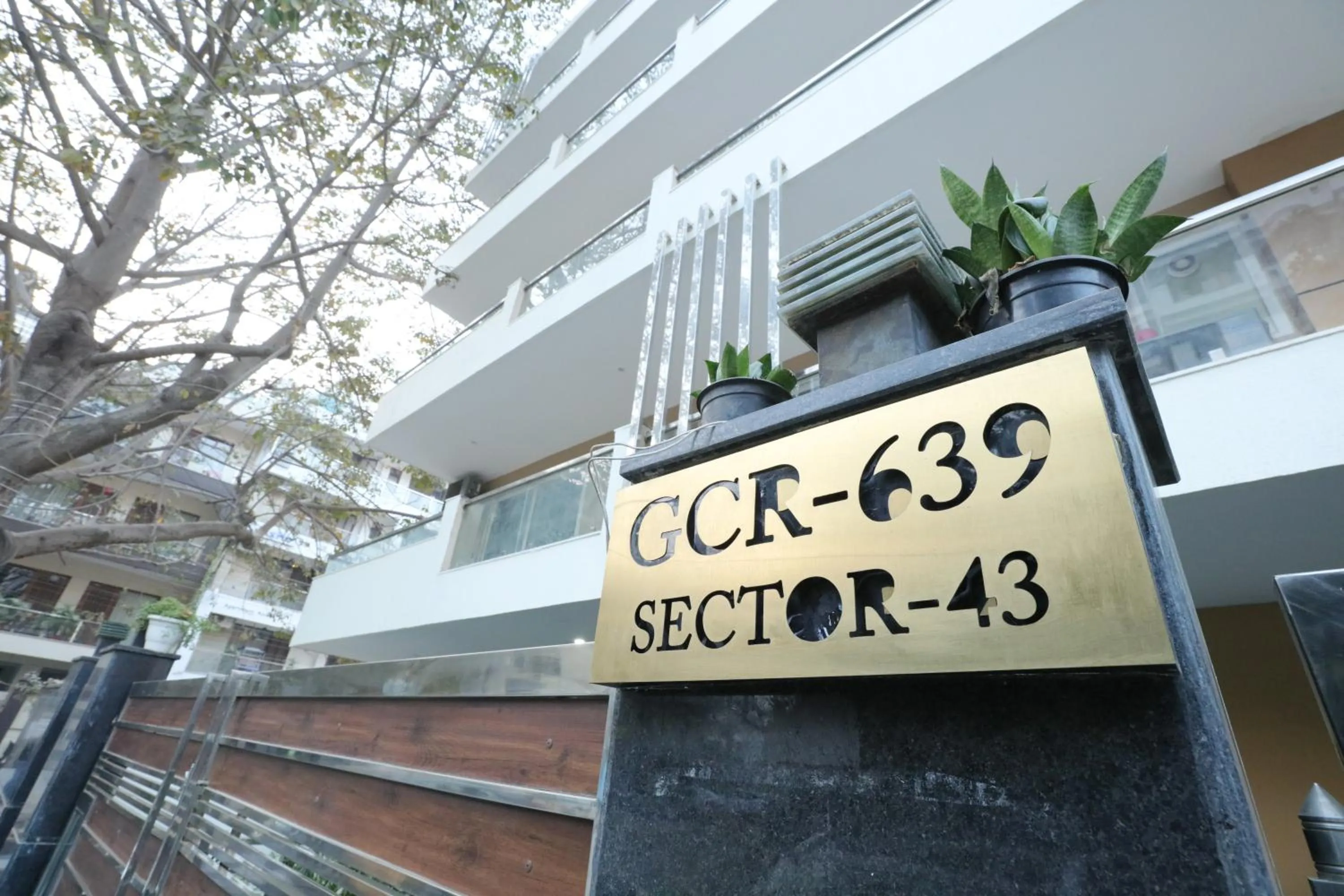 Facade/entrance in CORPORATE STAYS-Golf Course Road