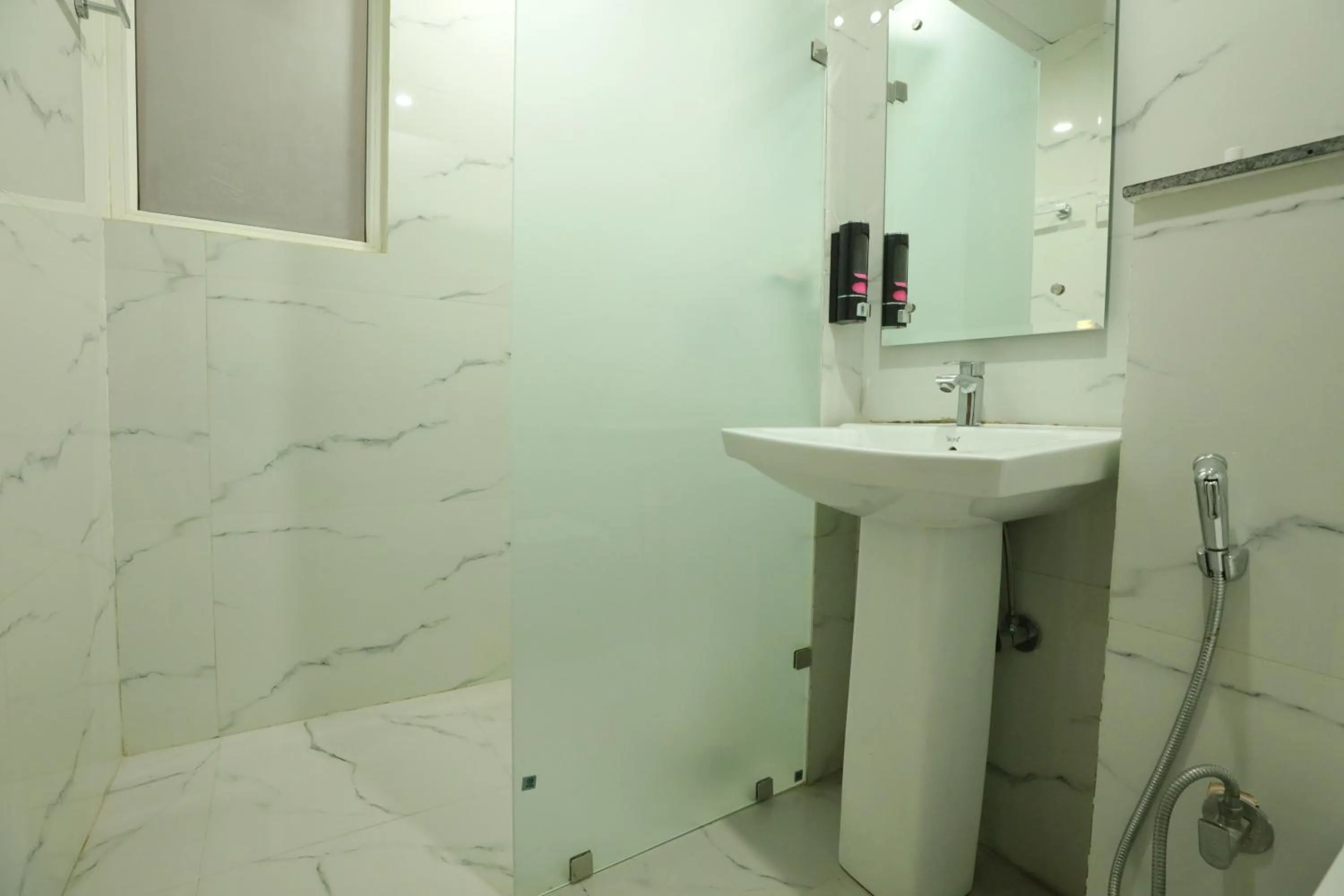 Bathroom in CORPORATE STAYS-Golf Course Road