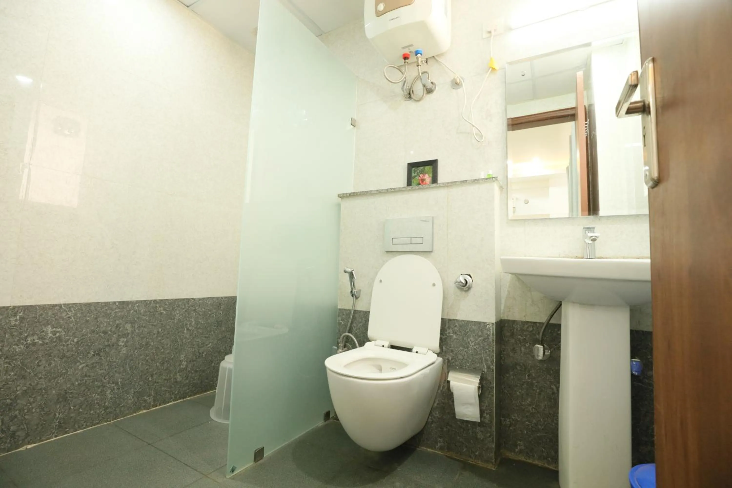 Bathroom in CORPORATE STAYS-Golf Course Road