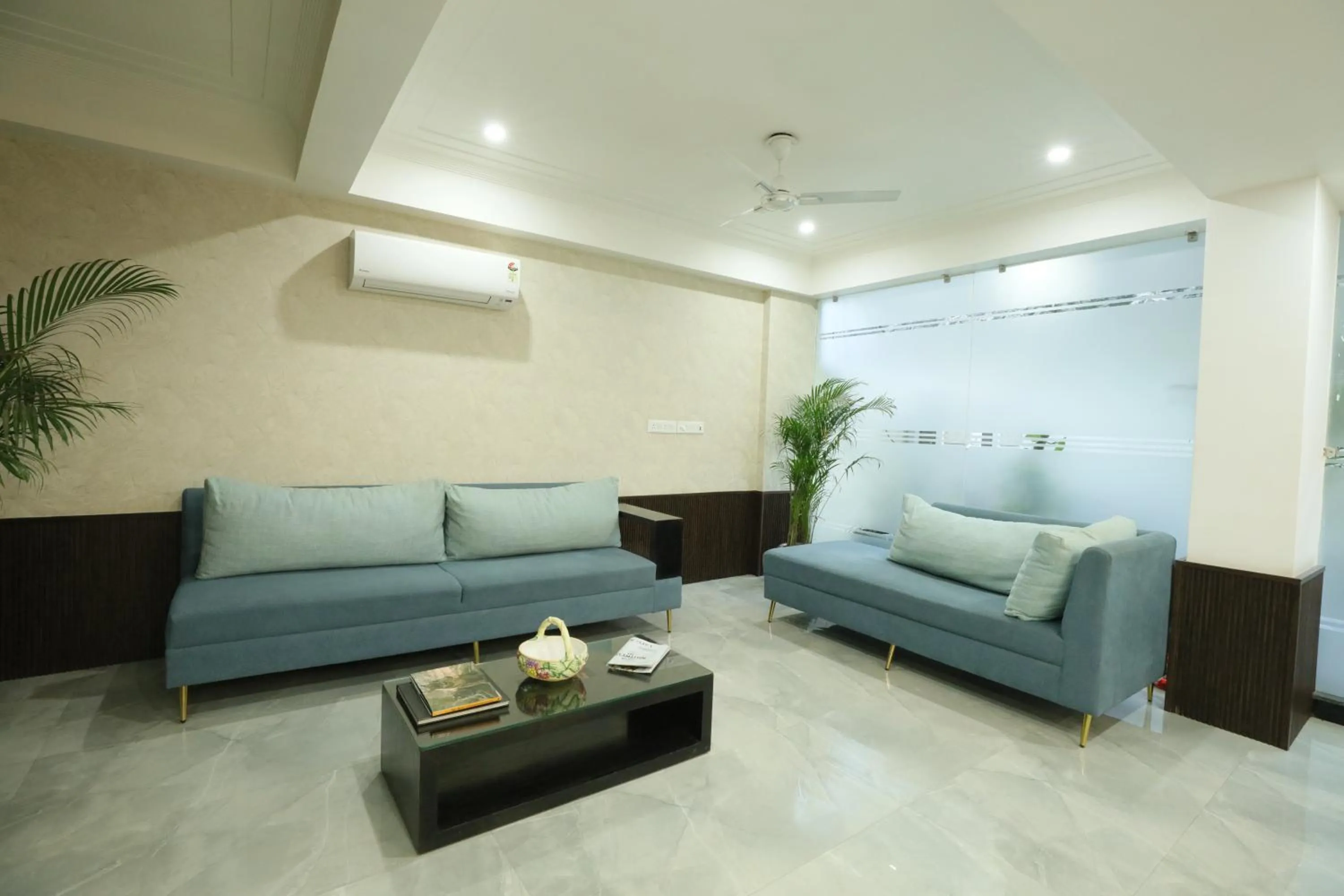 Lobby or reception in CORPORATE STAYS-Golf Course Road