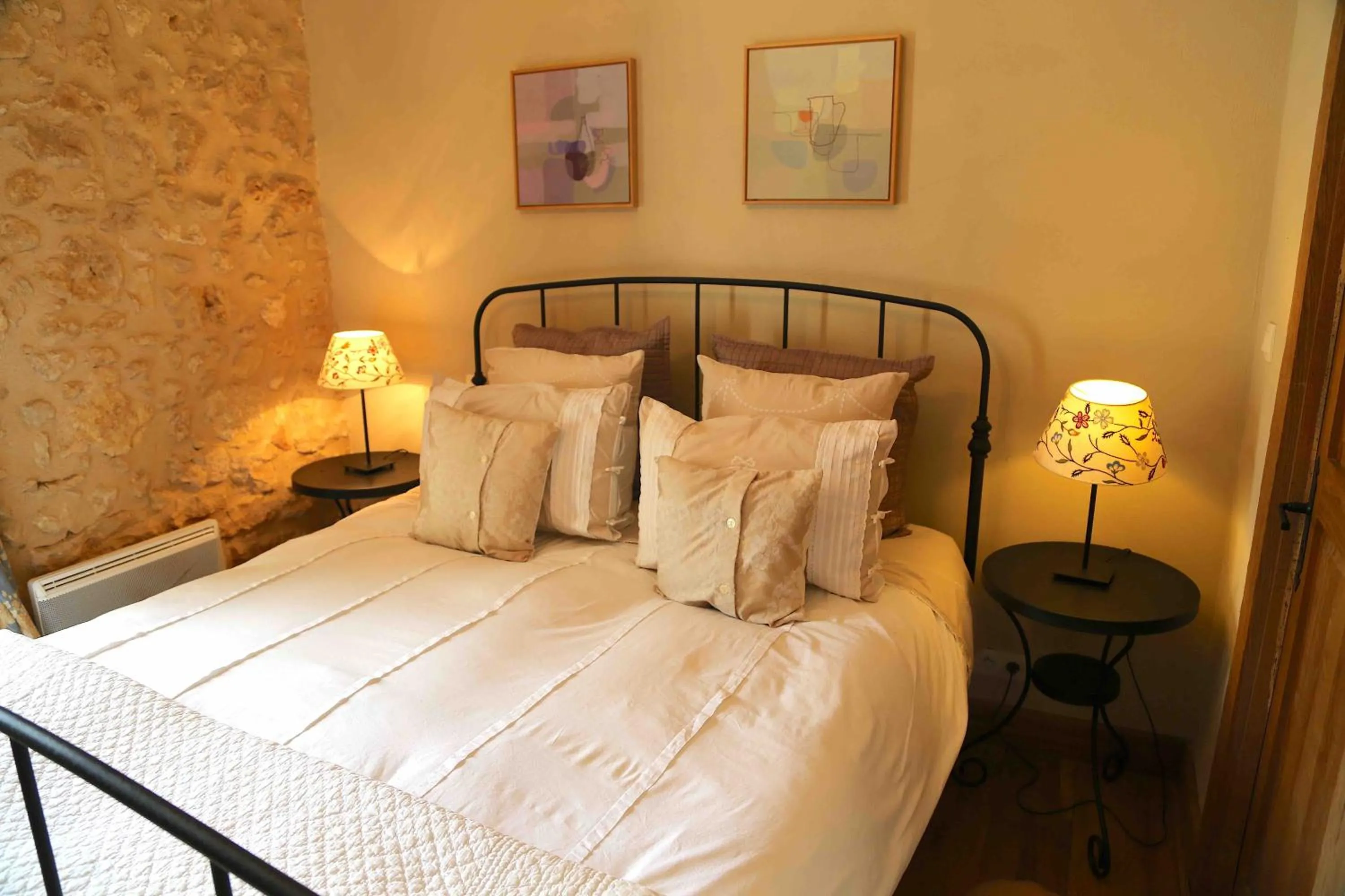 Bedroom, Bed in Gites Boutique