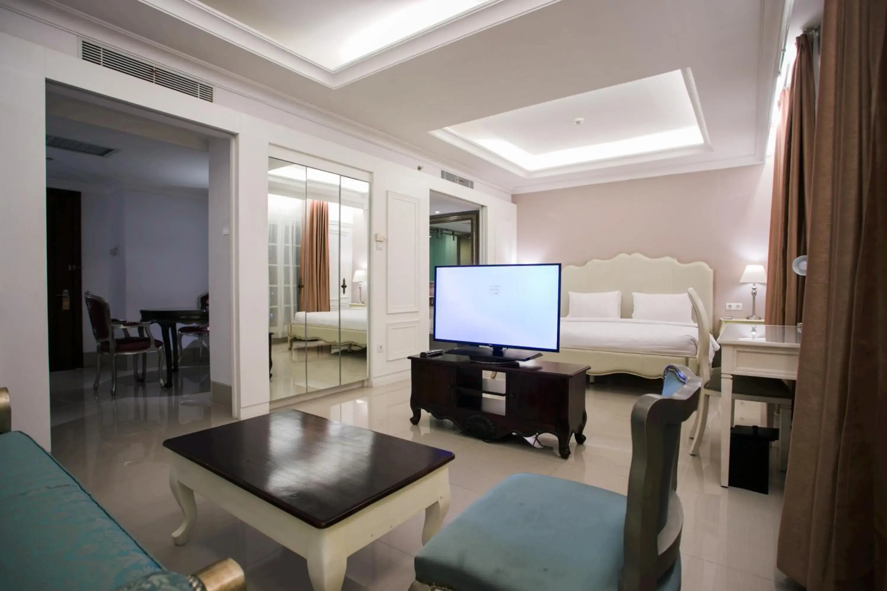 Living room, Bed in Hotel Santika Seminyak Living room, Bed in Hotel Santika Seminyak