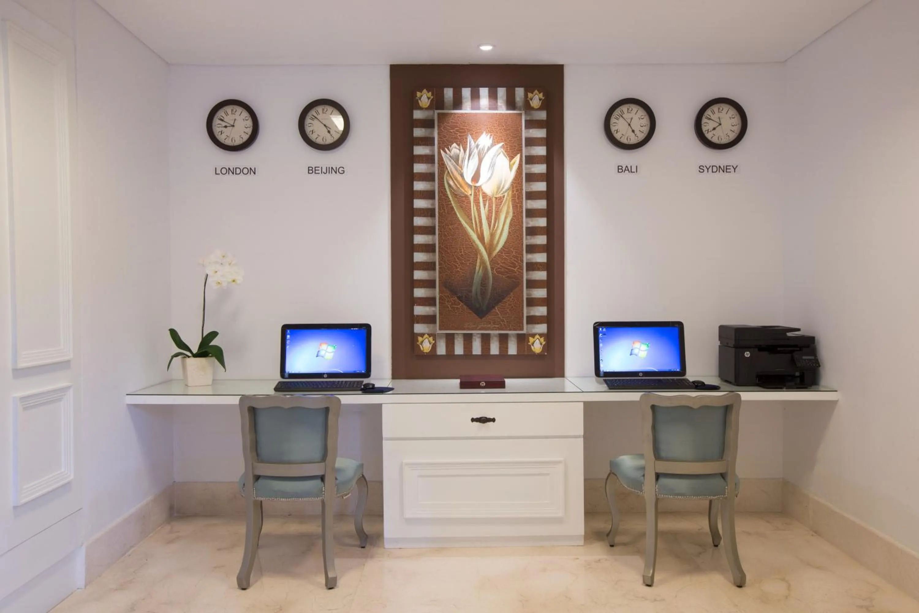 Business facilities in Hotel Santika Seminyak
