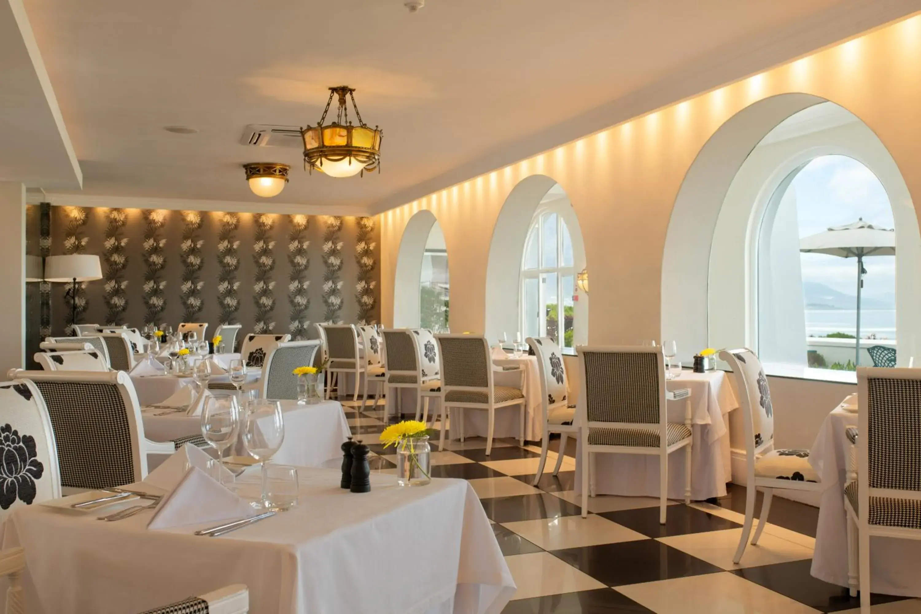 Restaurant/places to eat in The Marine Hermanus Restaurant/places to eat in The Marine Hermanus