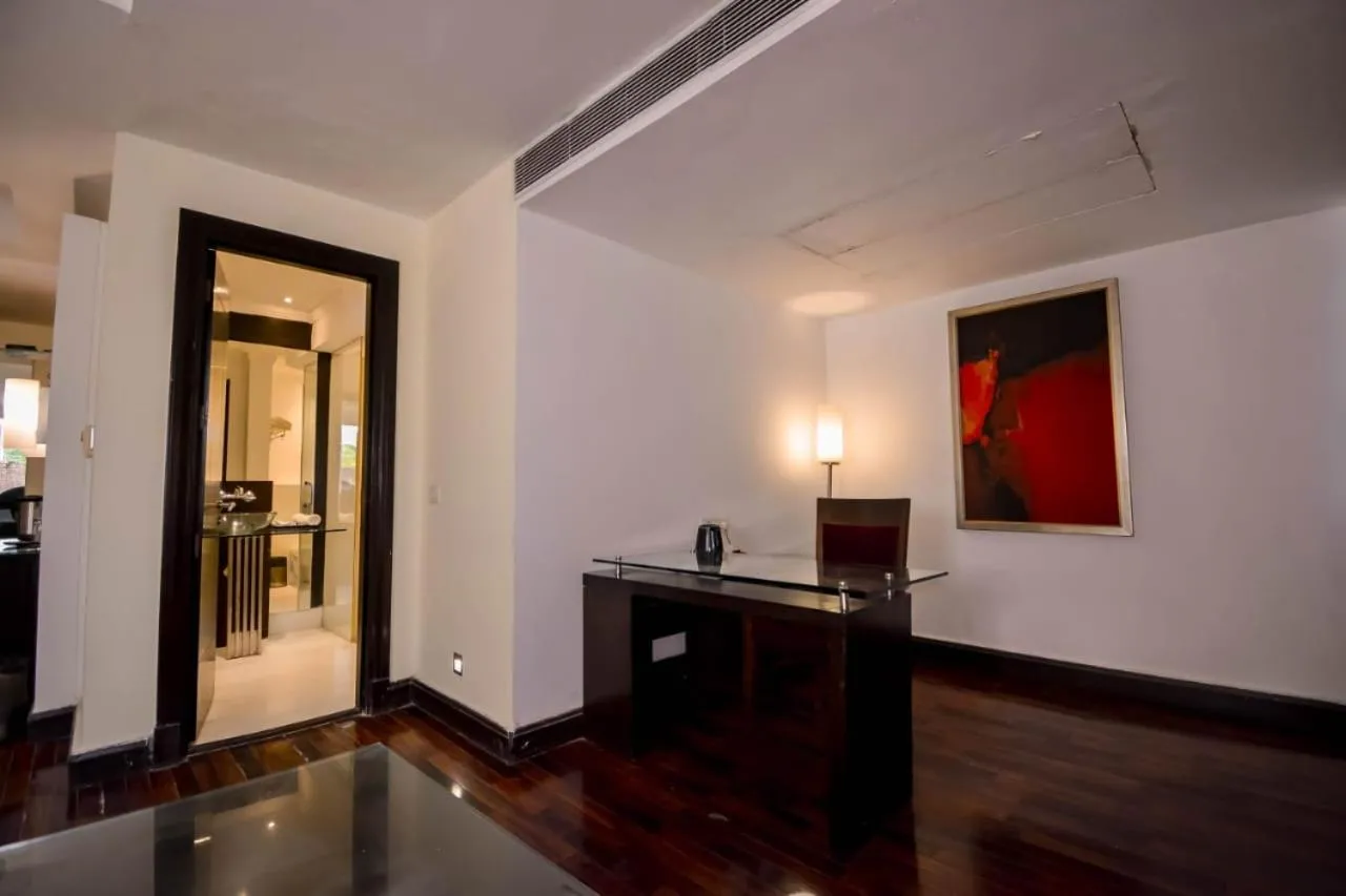 Hotel Western Court