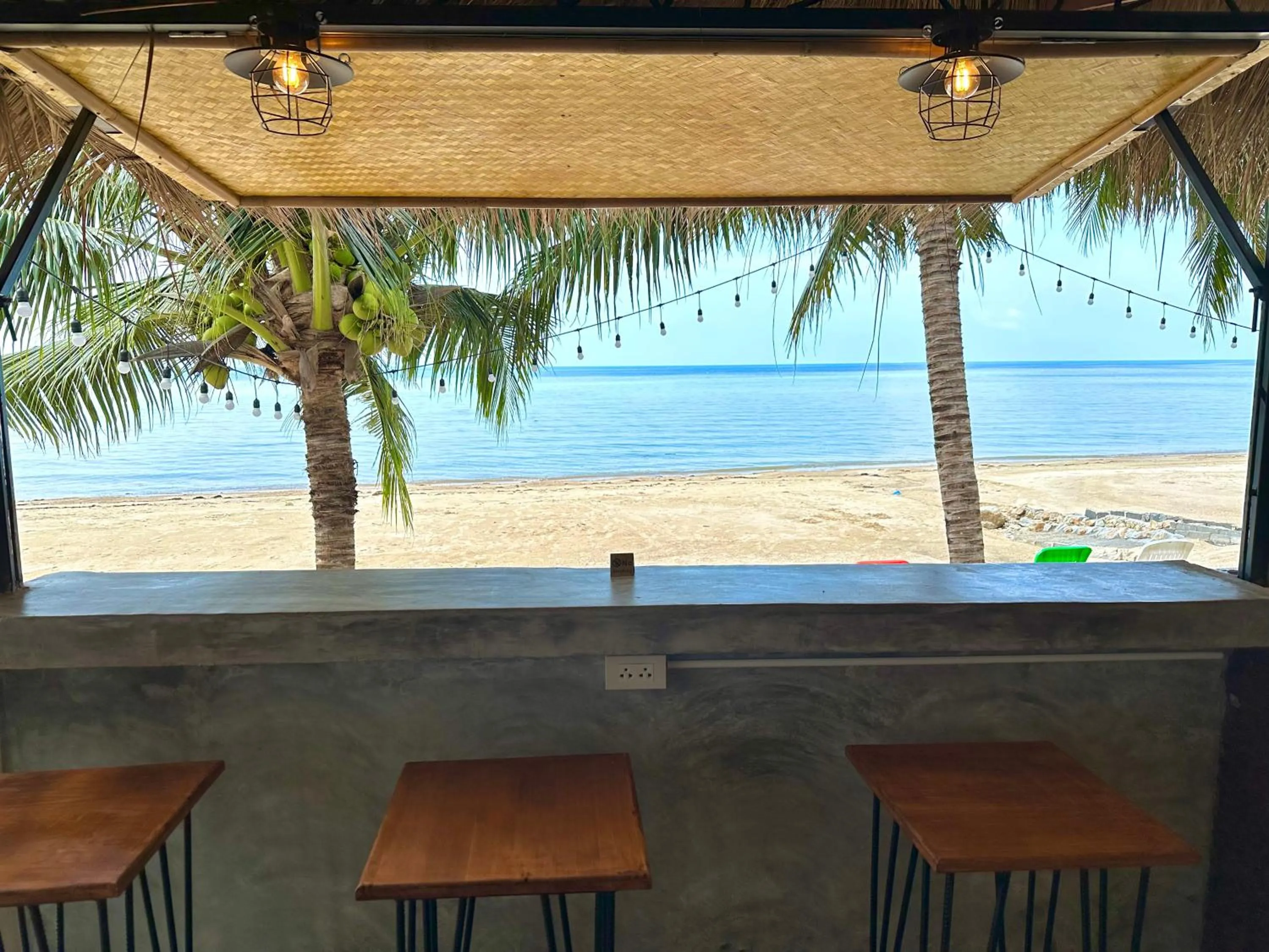 Restaurant/places to eat in The Scenery Beach Resort