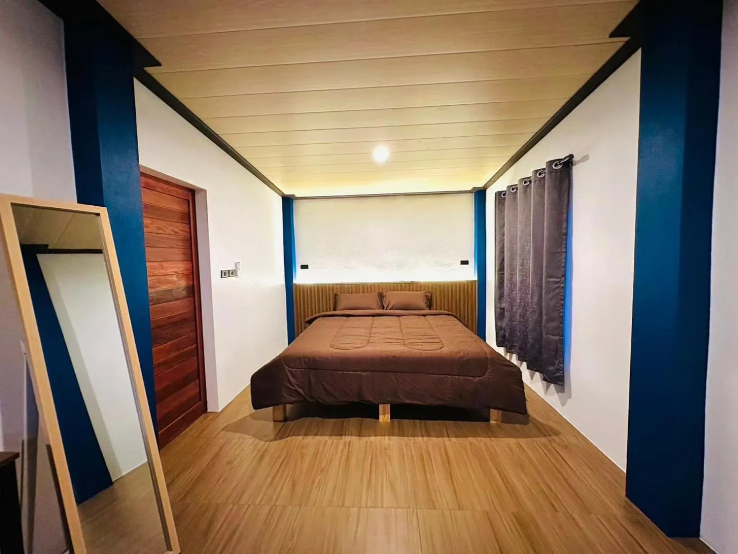 Bed in The Scenery Beach Resort