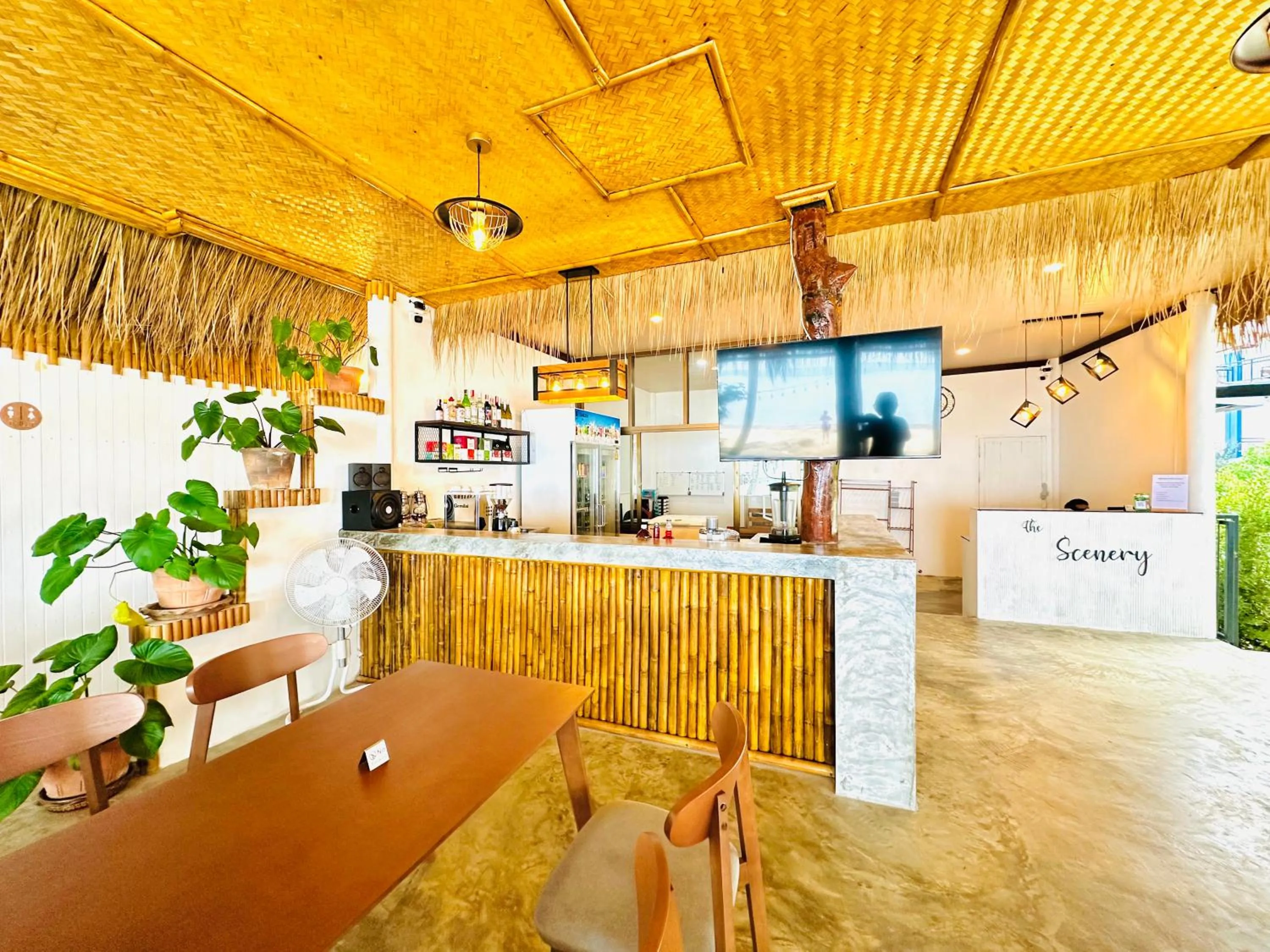 Restaurant/places to eat in The Scenery Beach Resort