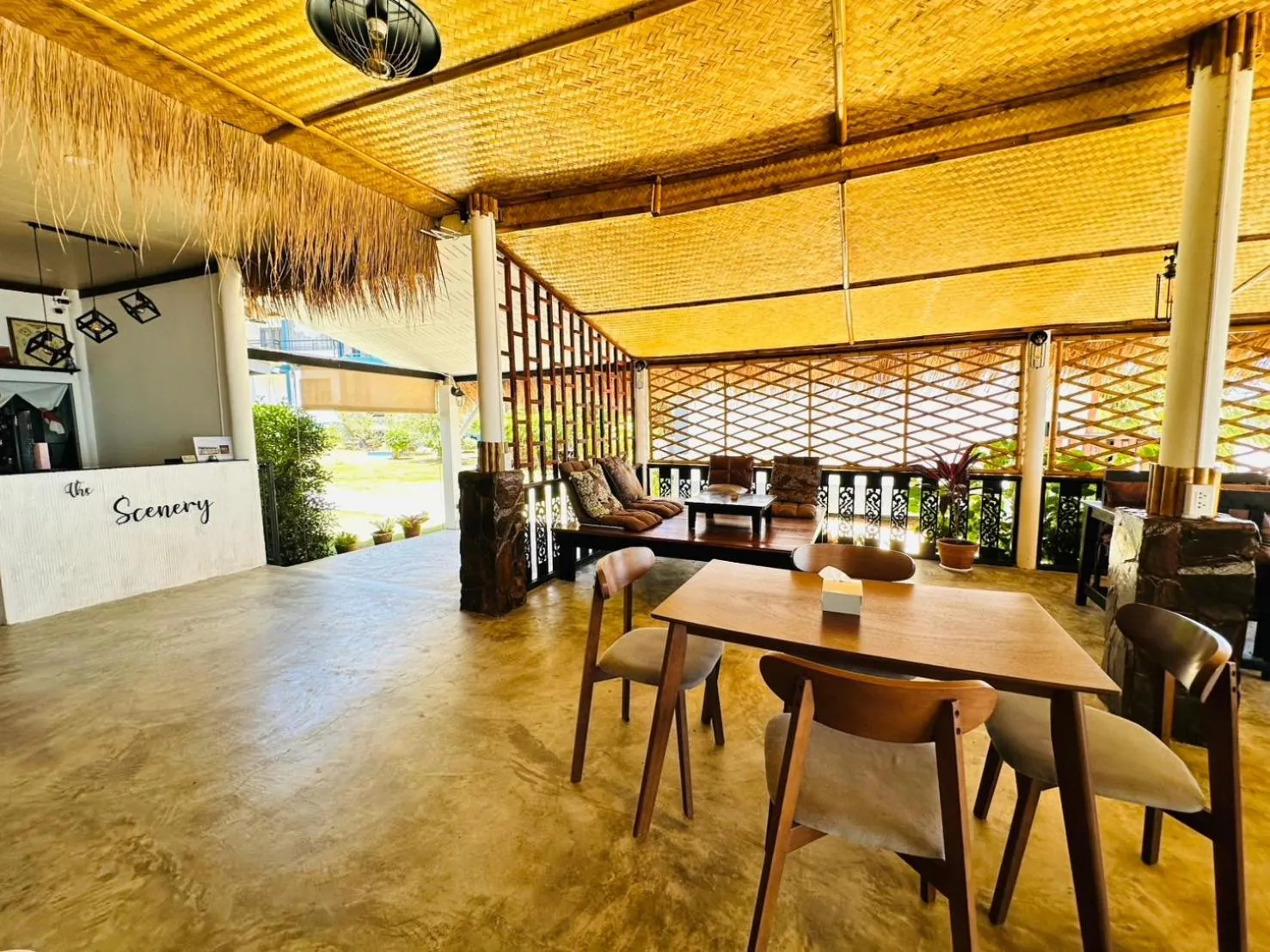 Restaurant/places to eat in The Scenery Beach Resort