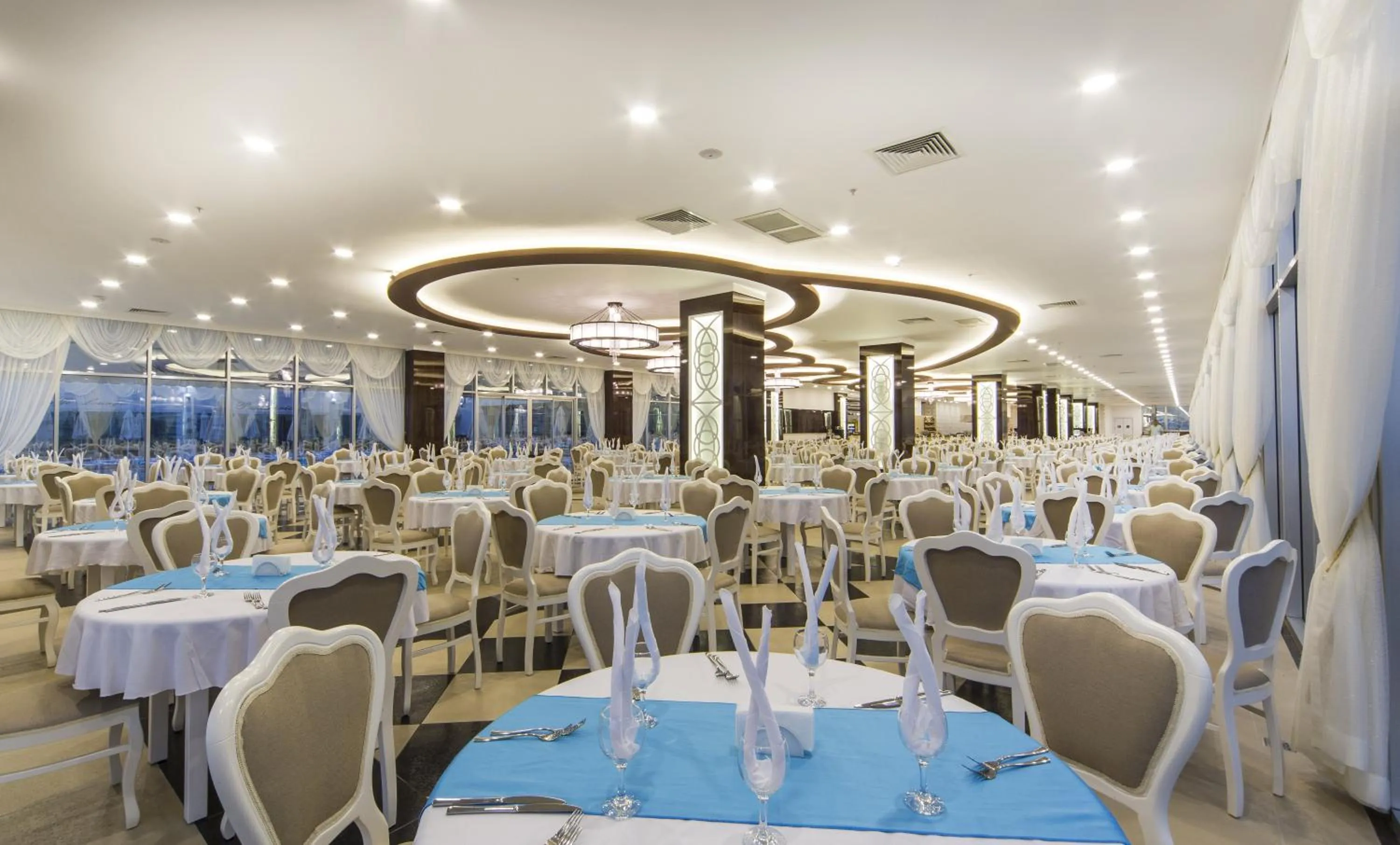 Food and drinks in Sun Star Resort Hotel