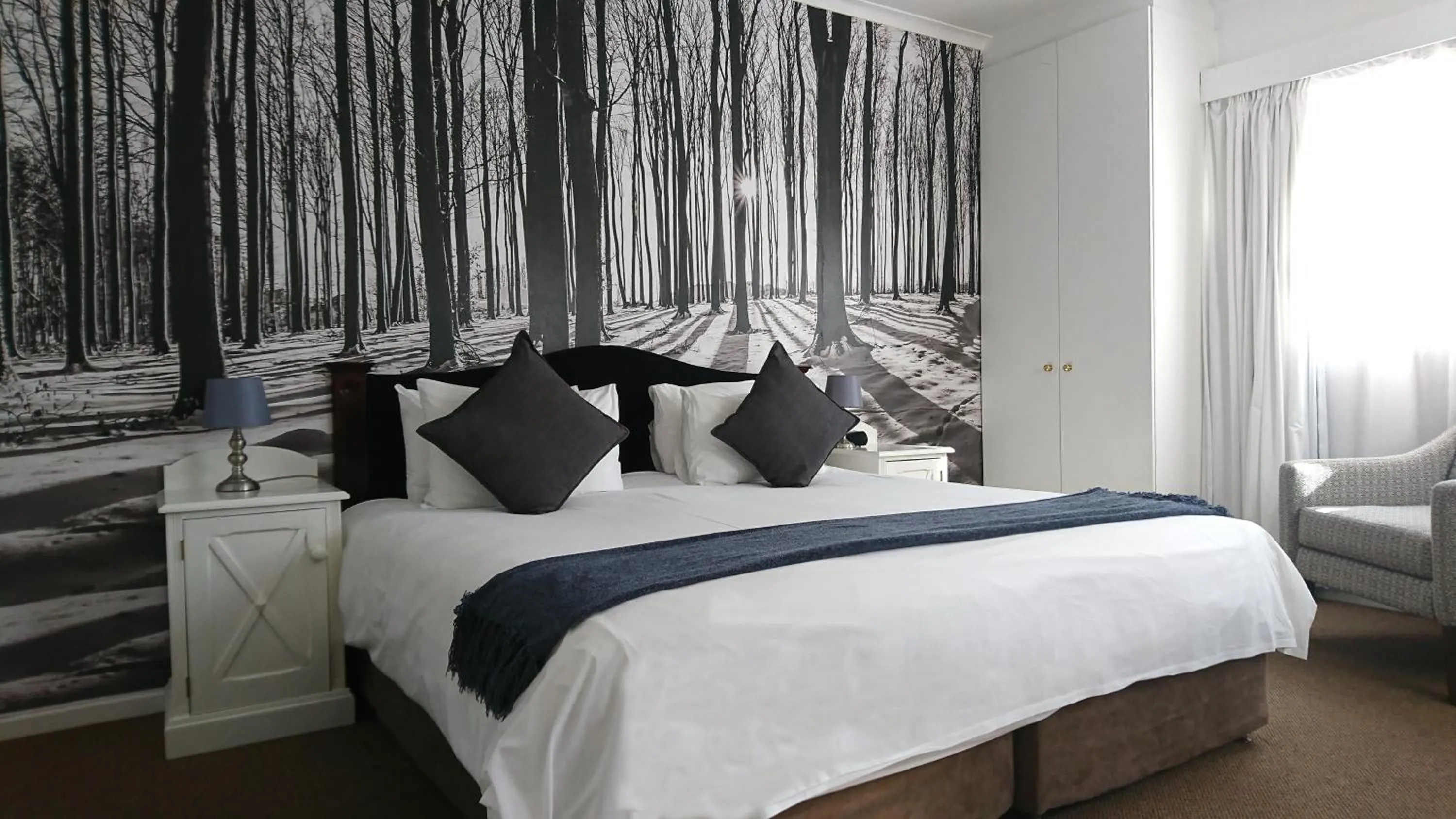 Bedroom in Best Western Cape Suites Hotel