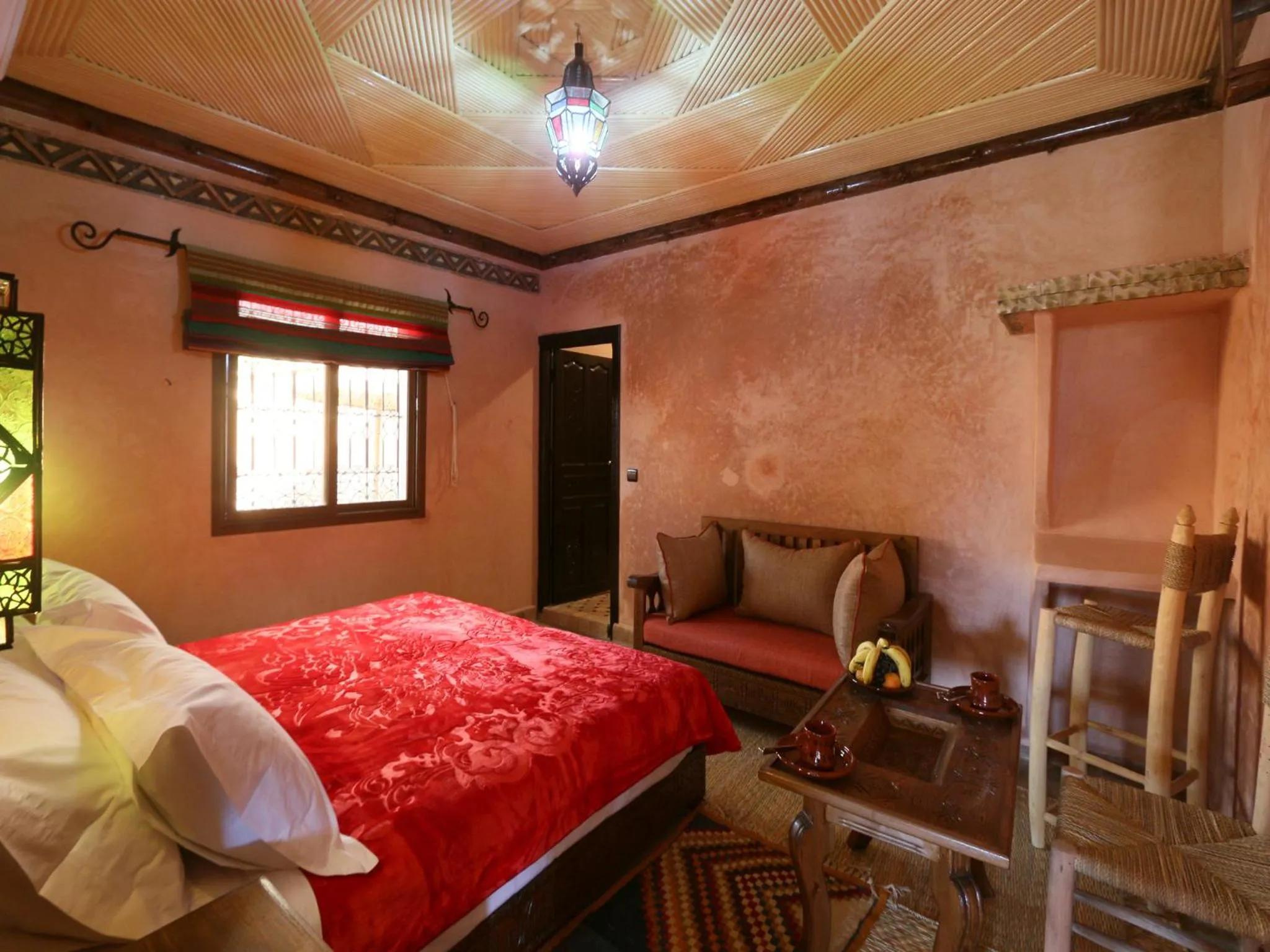 Pool view, Bed in Ouirgane Ecolodge