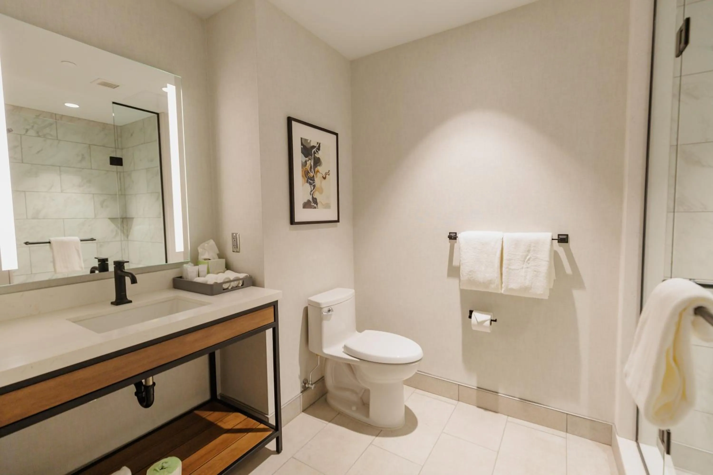 Bathroom in Highpoint Hotel