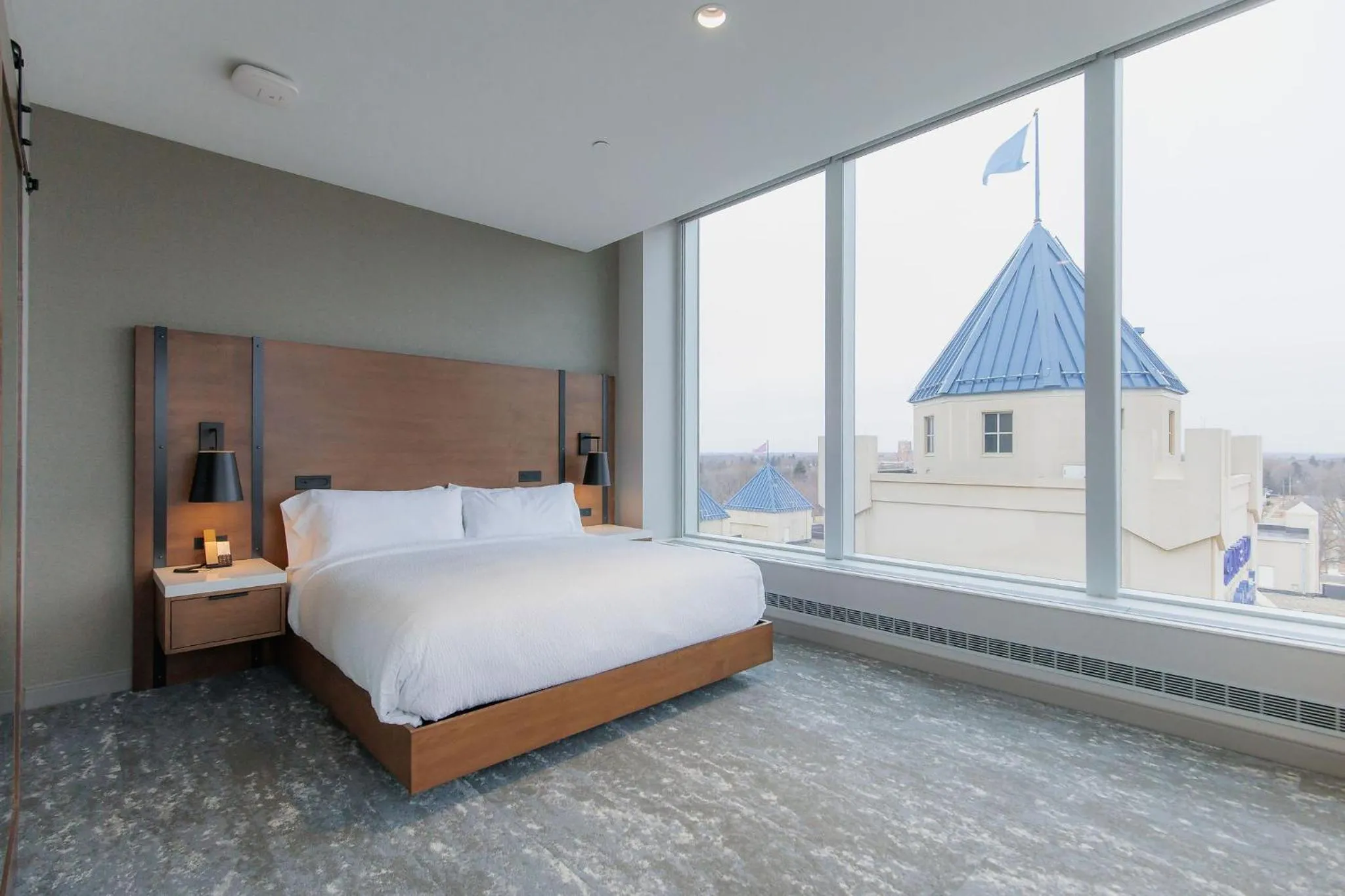 Bed in Highpoint Hotel