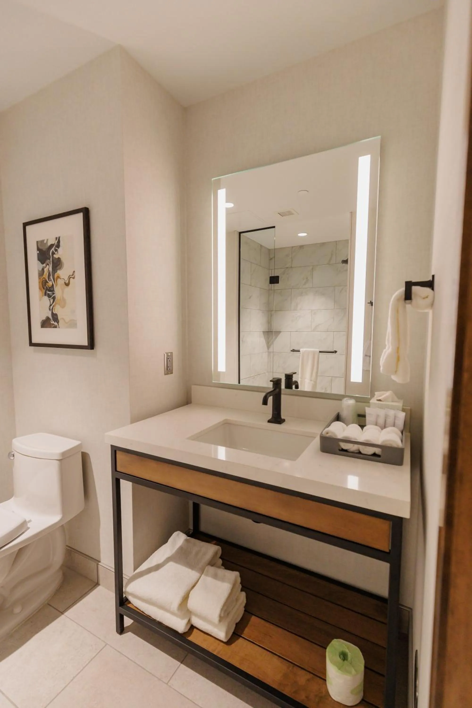 Bathroom in Highpoint Hotel