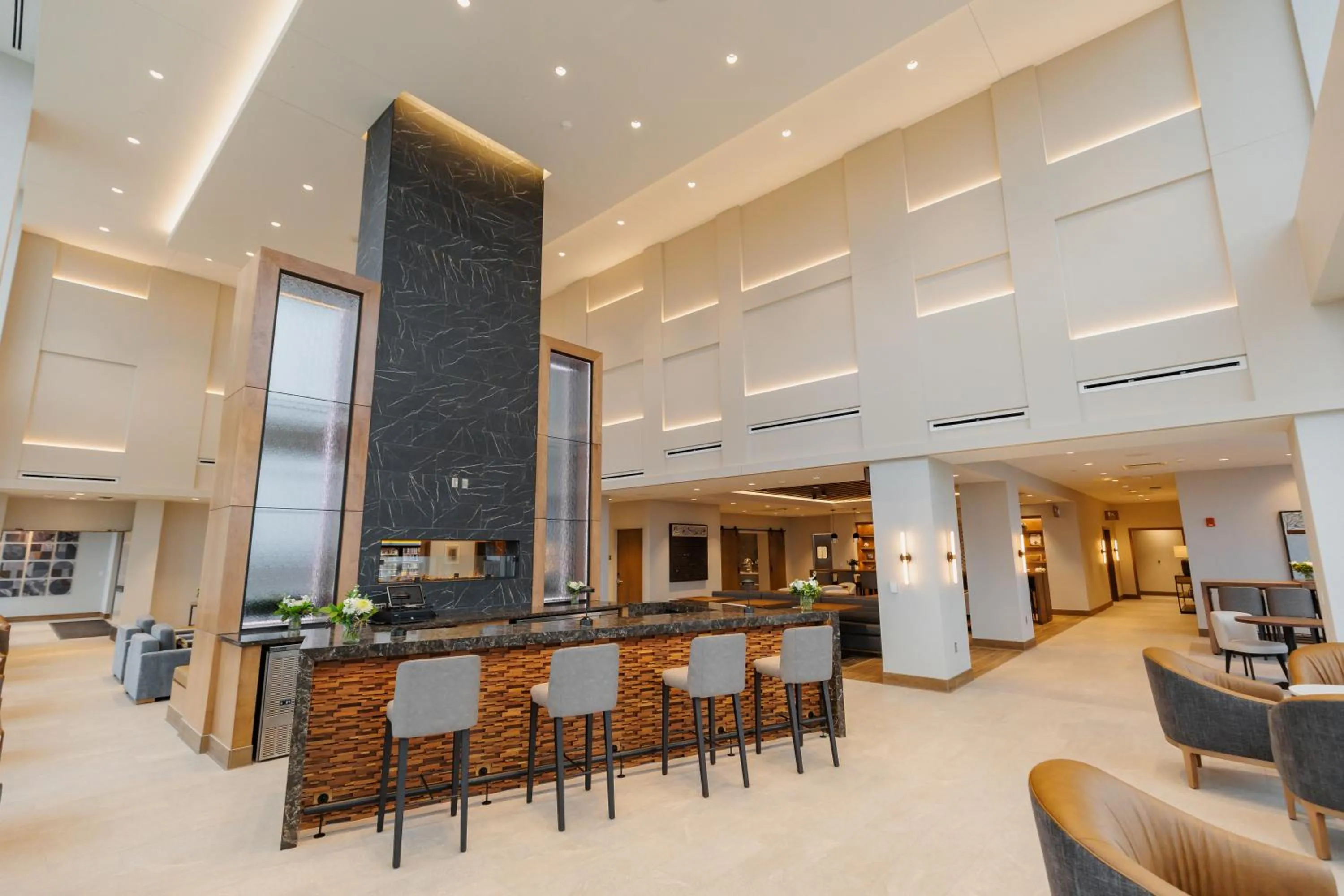 Lounge or bar in Highpoint Hotel