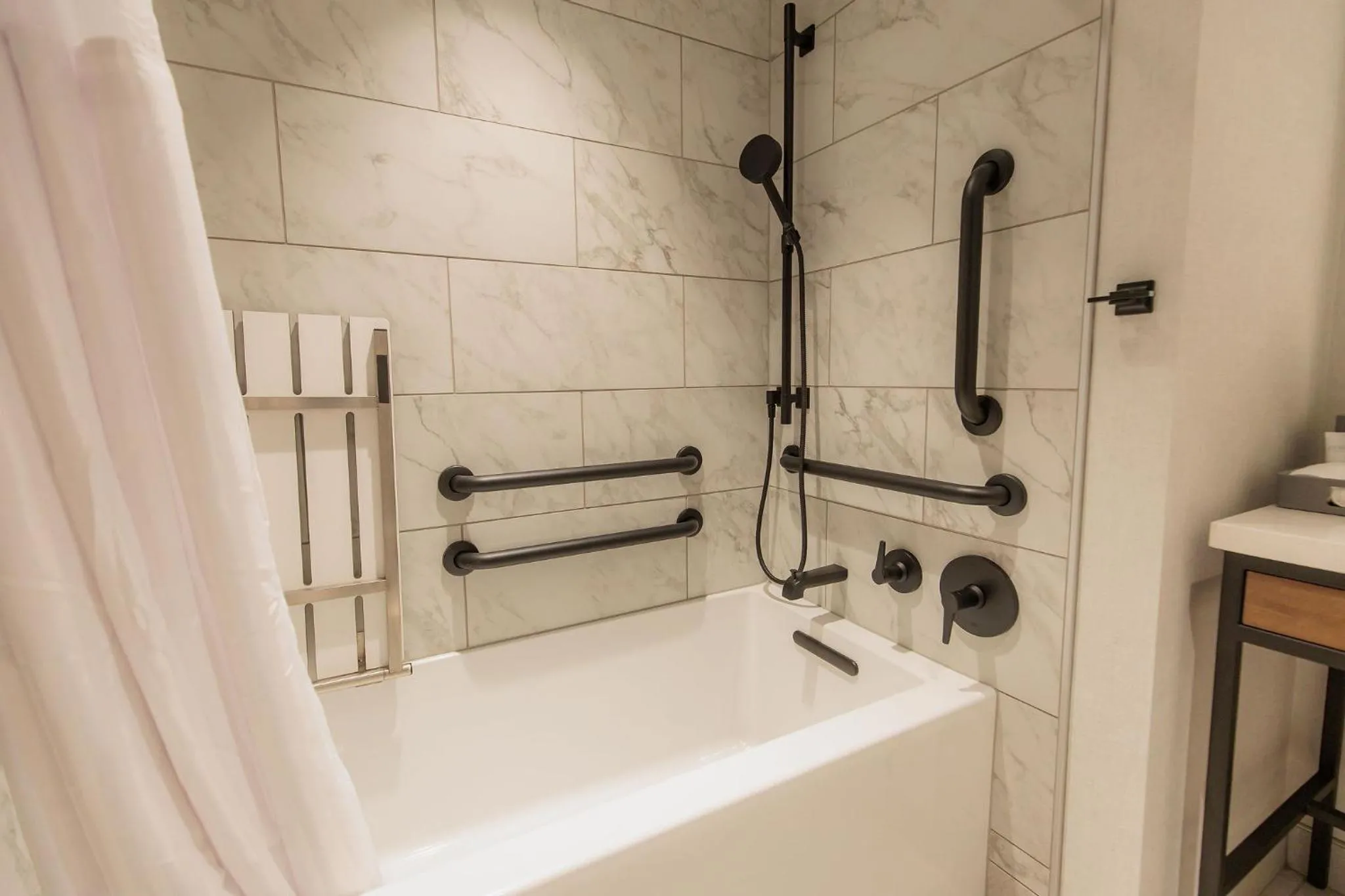 Bathroom in Highpoint Hotel