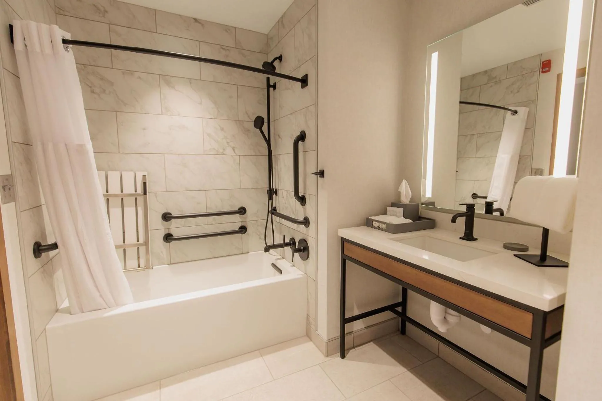 Bathroom in Highpoint Hotel