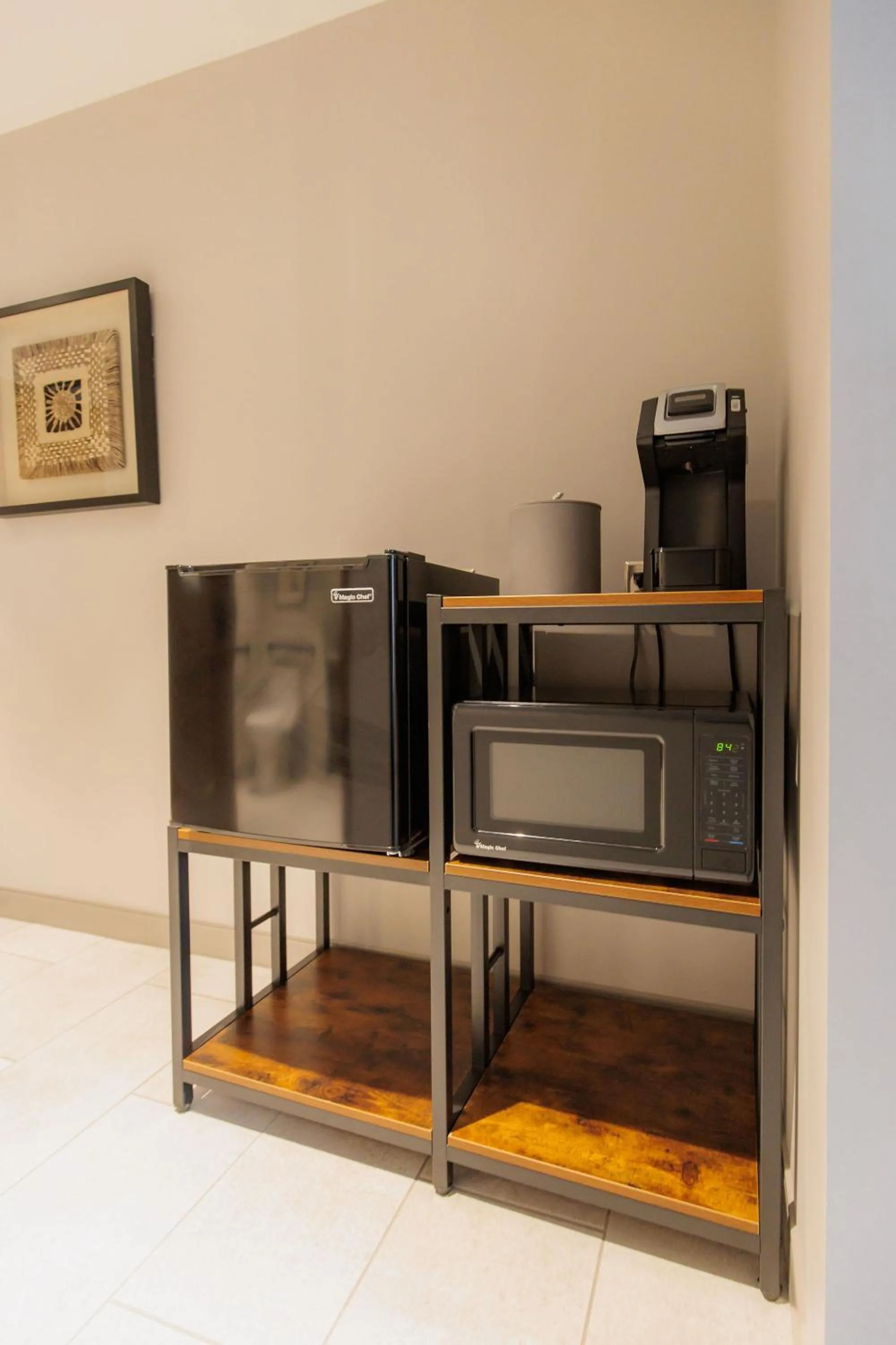 Kitchen or kitchenette in Highpoint Hotel