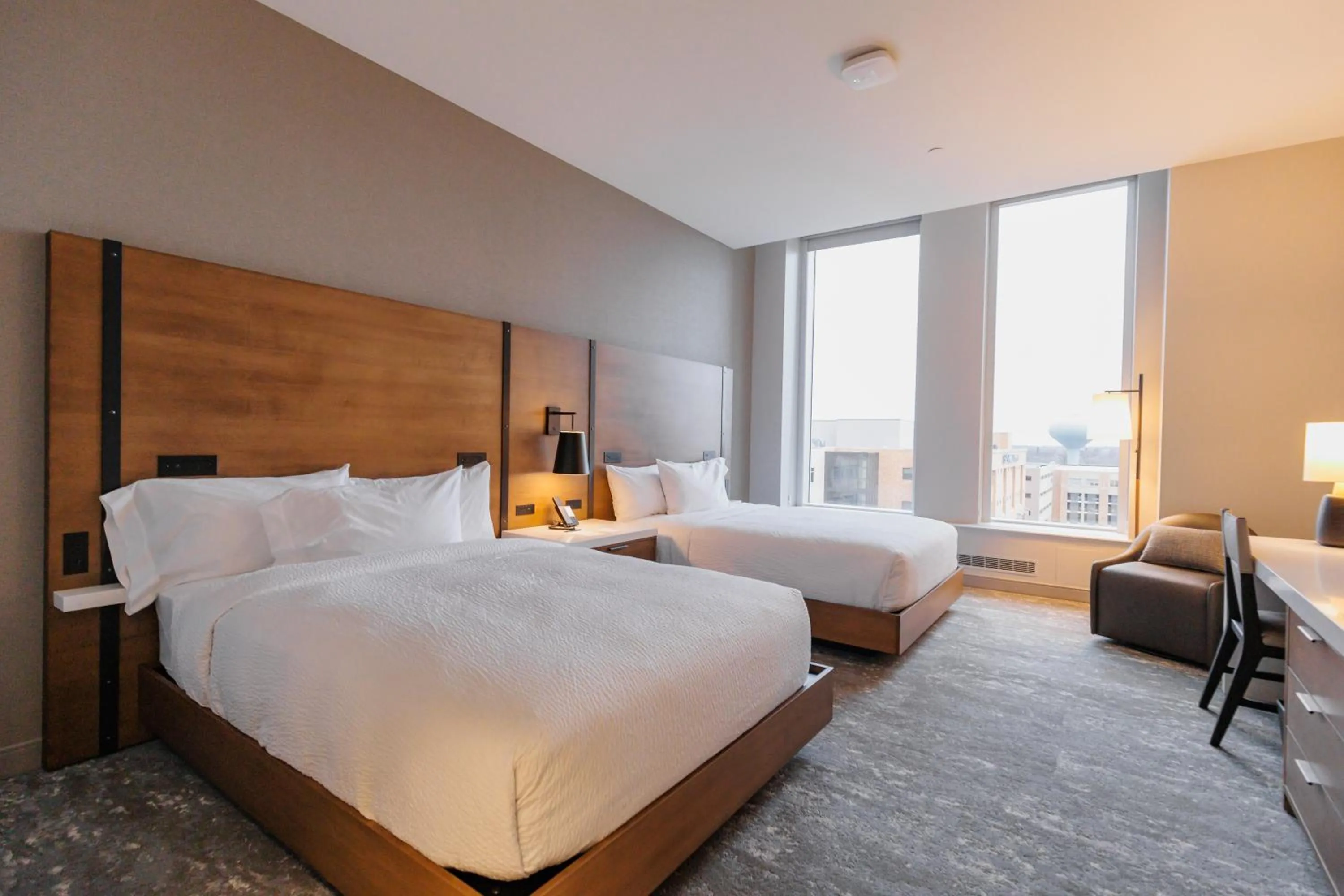 Bedroom, Bed in Highpoint Hotel