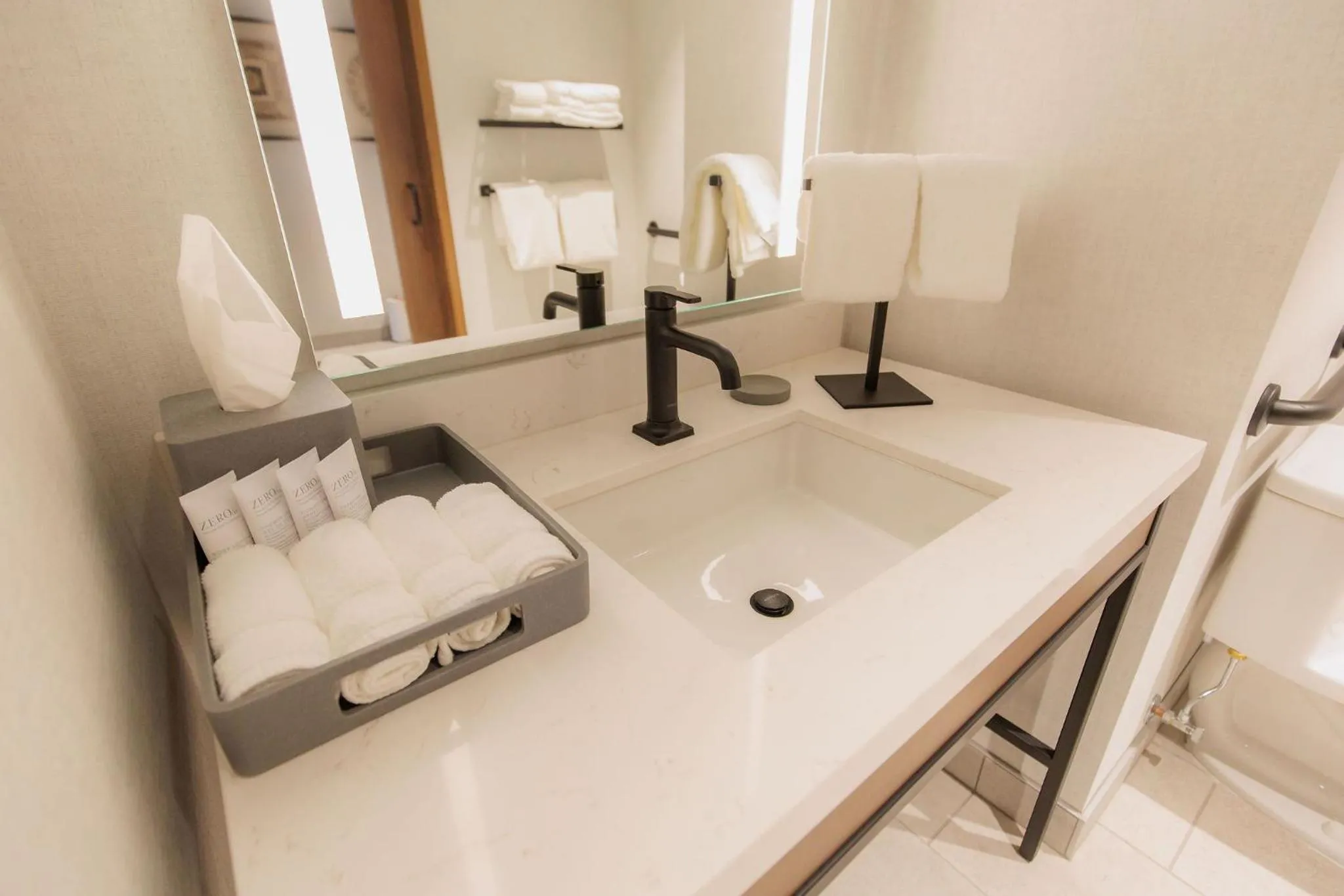 Bathroom in Highpoint Hotel