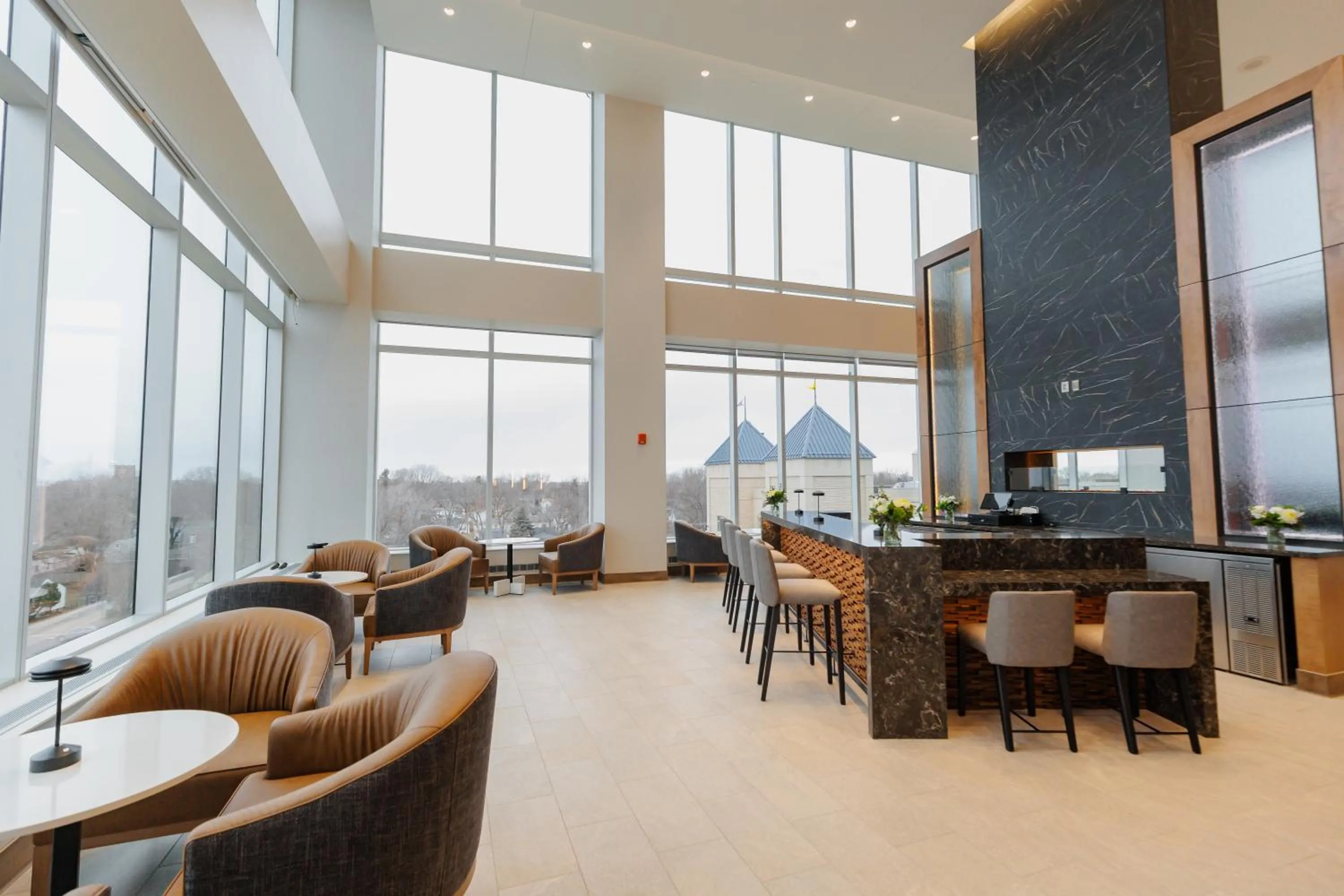 Lounge or bar in Highpoint Hotel