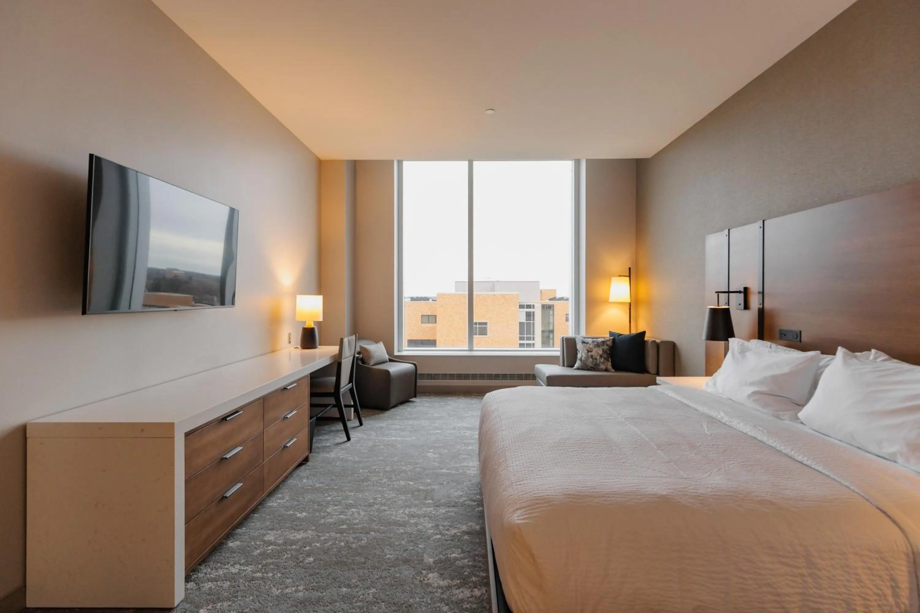 Bedroom, Bed in Highpoint Hotel