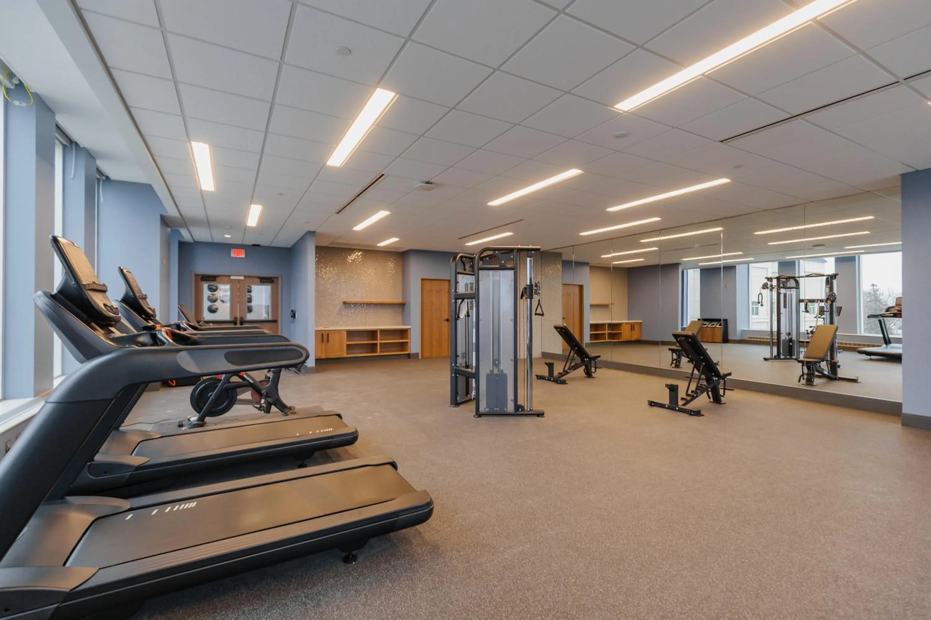 Fitness centre/facilities in Highpoint Hotel