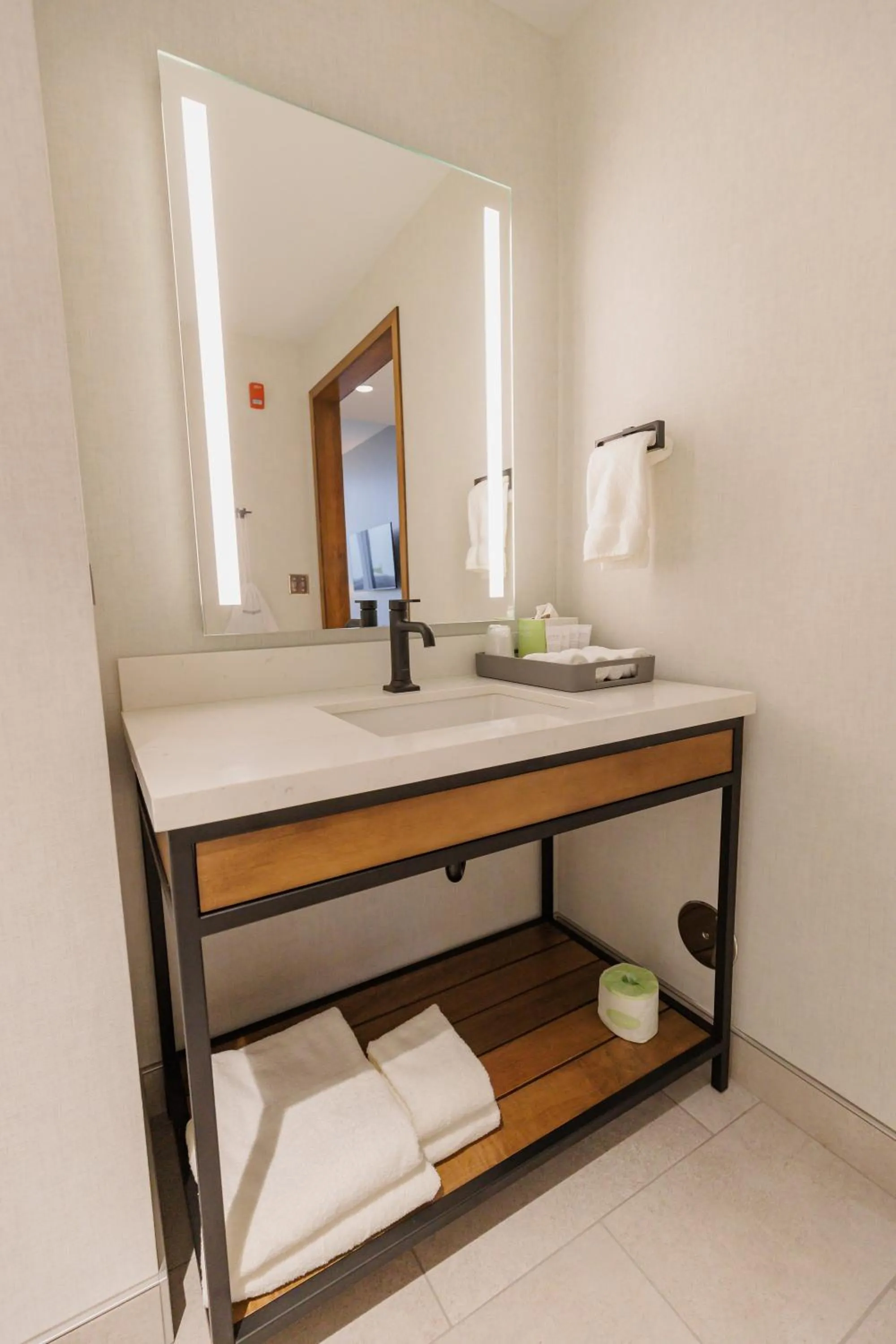 Bathroom in Highpoint Hotel