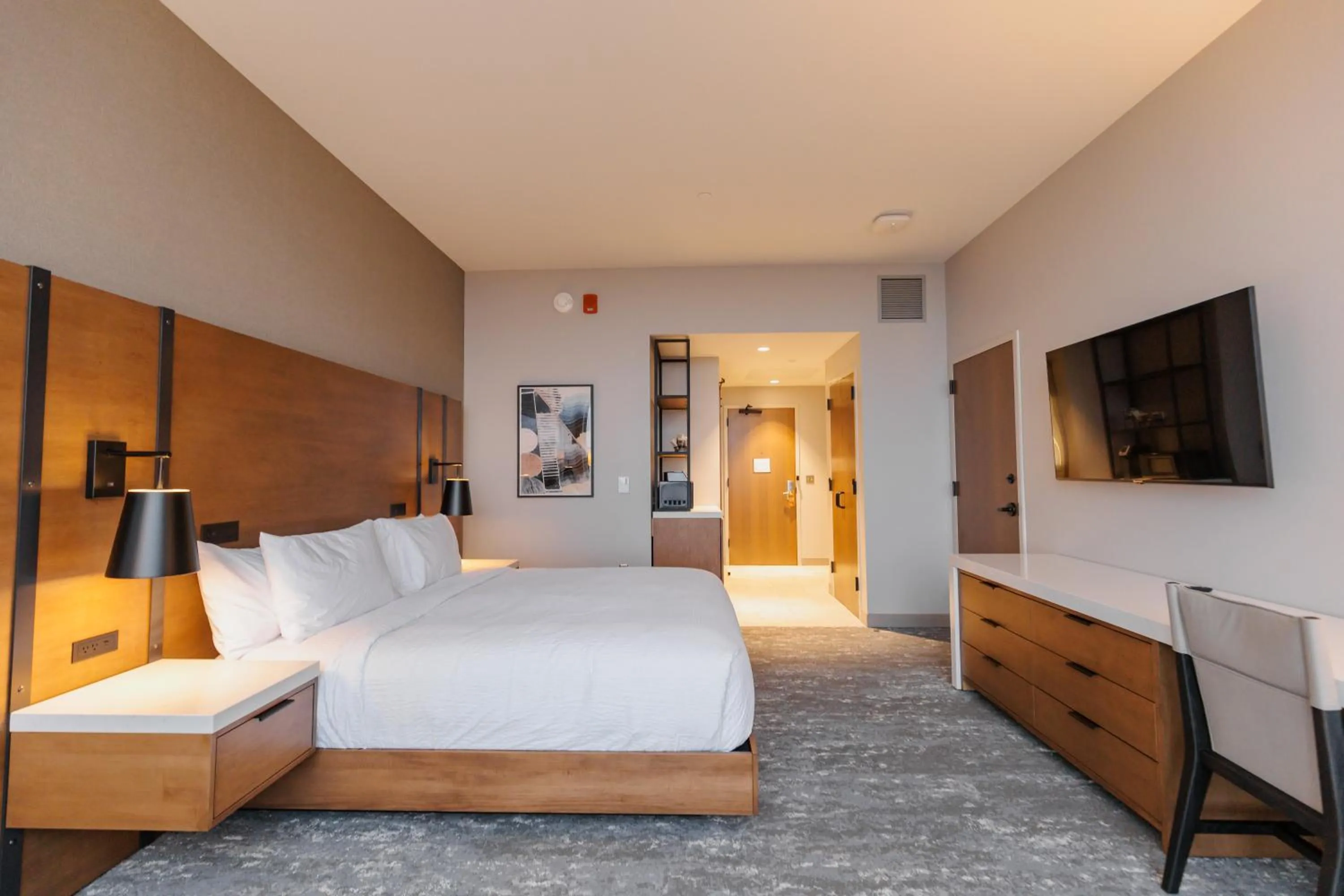 Photo of the whole room, Bed in Highpoint Hotel