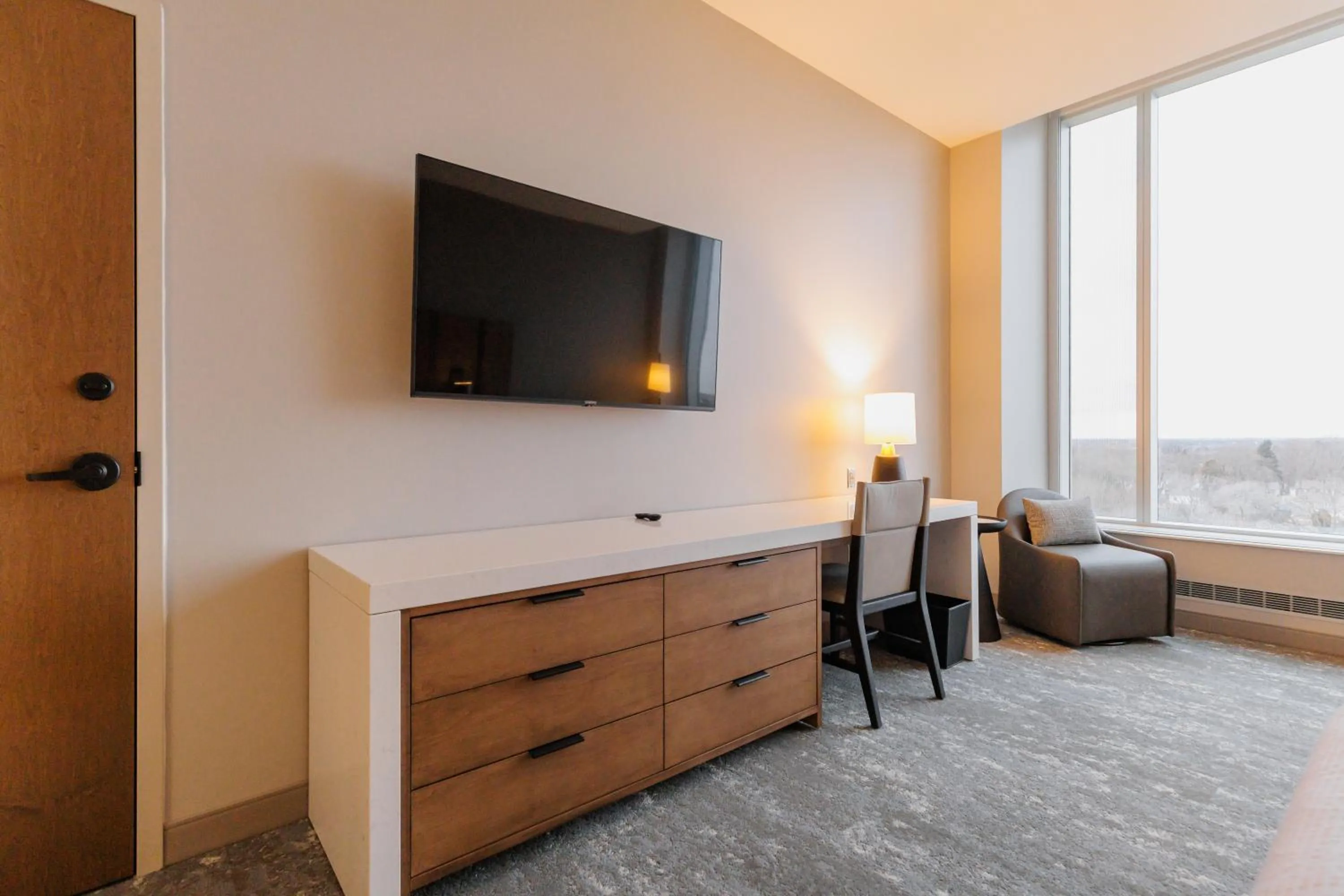 TV and multimedia in Highpoint Hotel
