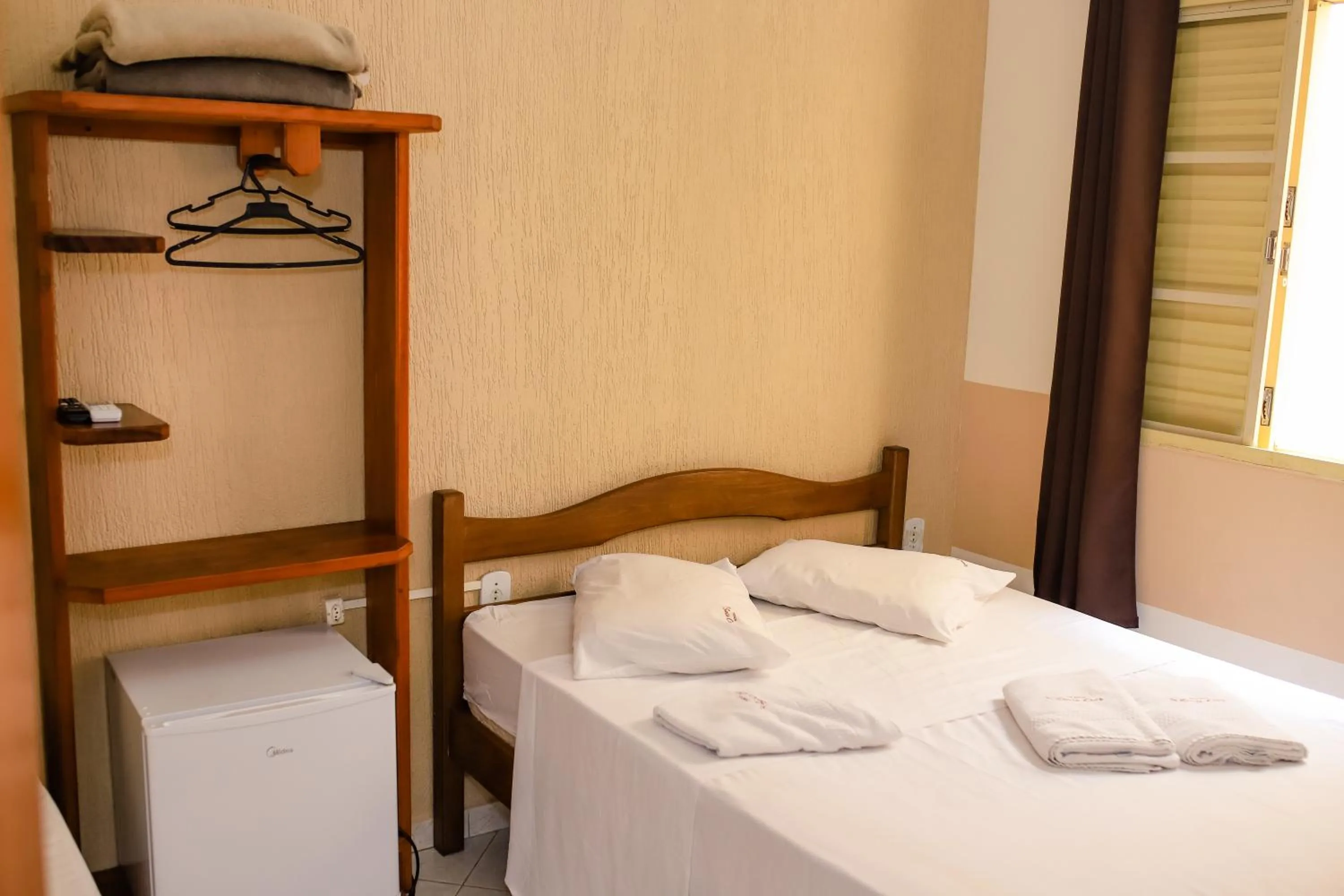 Photo of the whole room, Bed in Pousada Santa Cruz