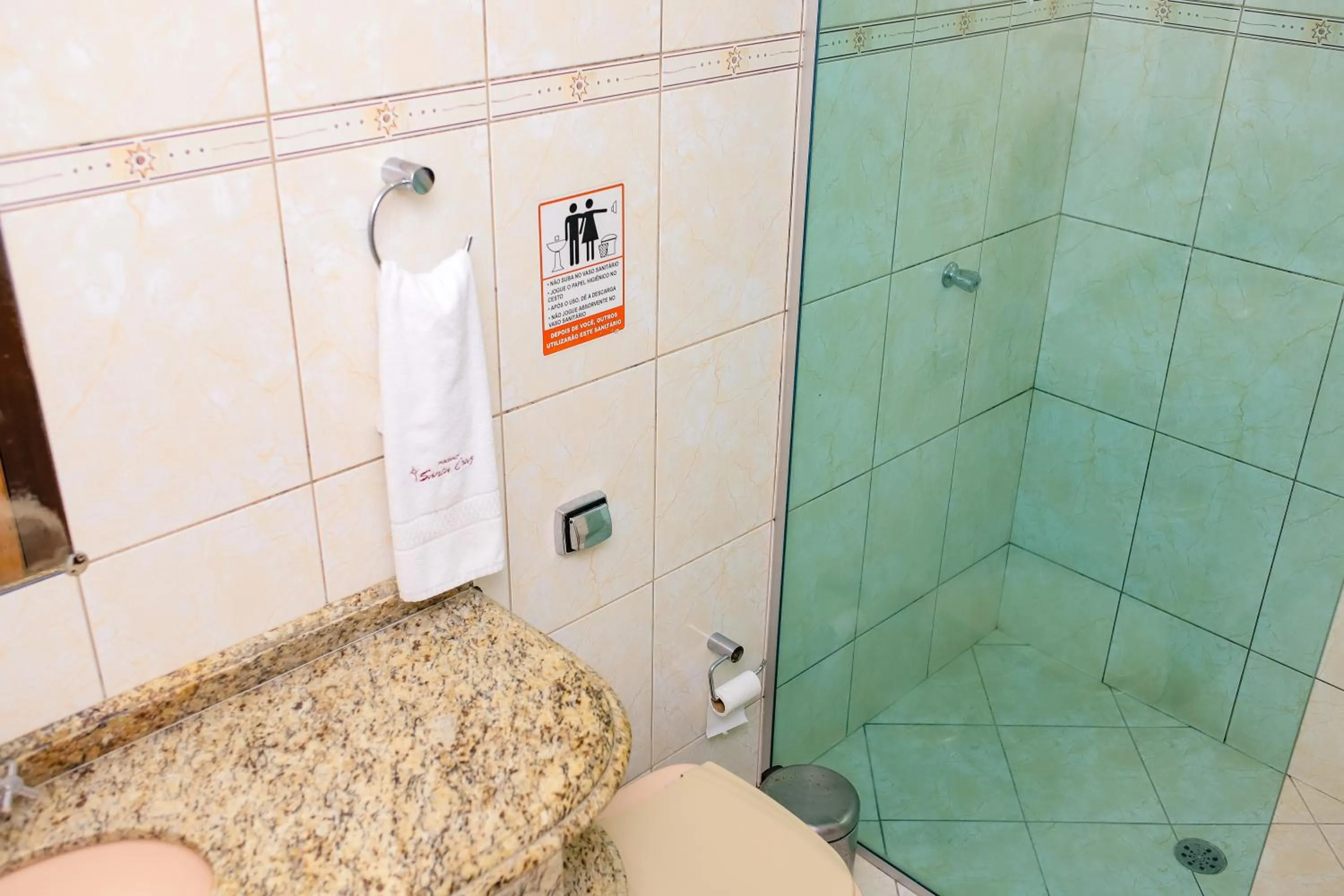 Bathroom in Pousada Santa Cruz