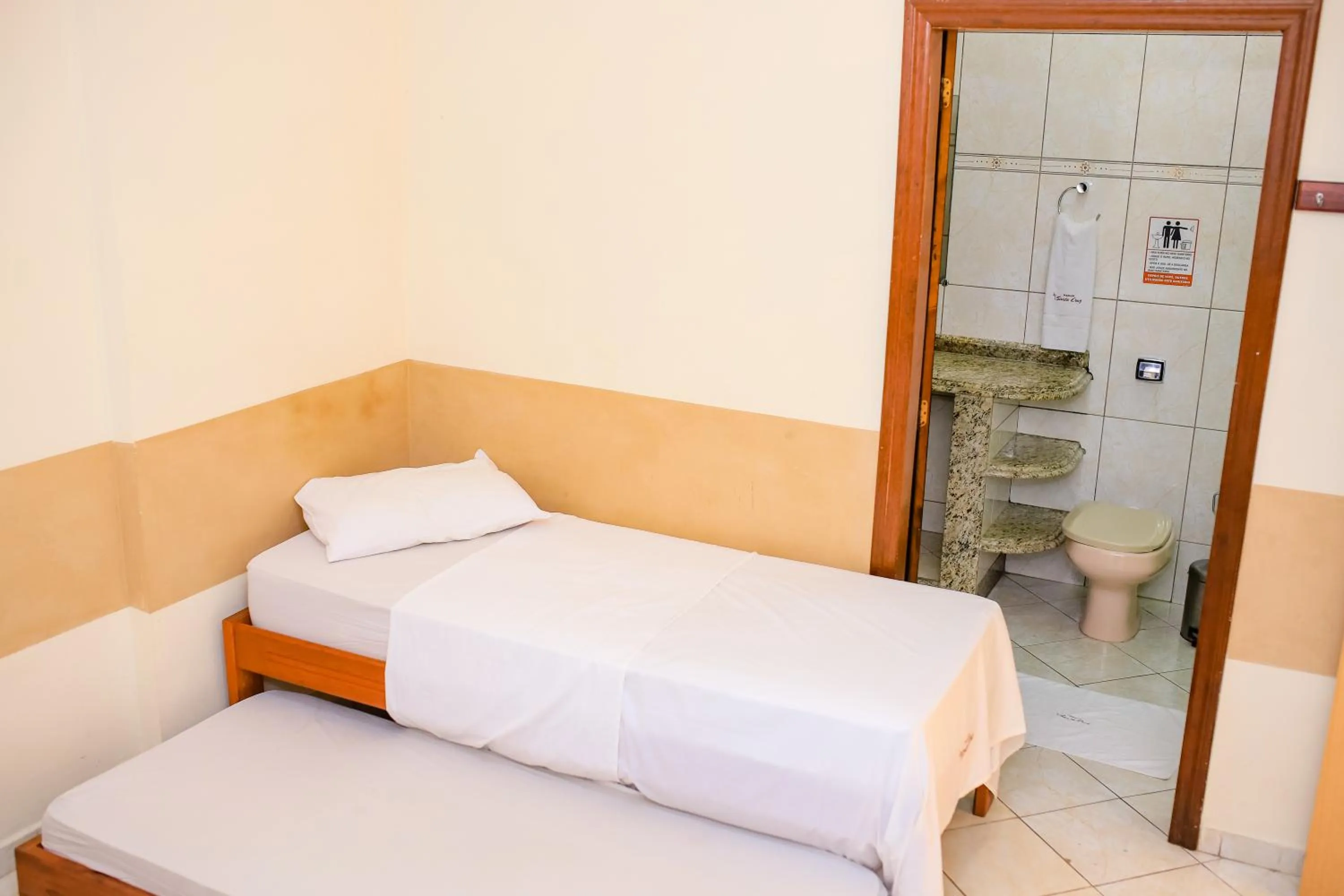 Bedroom, Bed in Pousada Santa Cruz